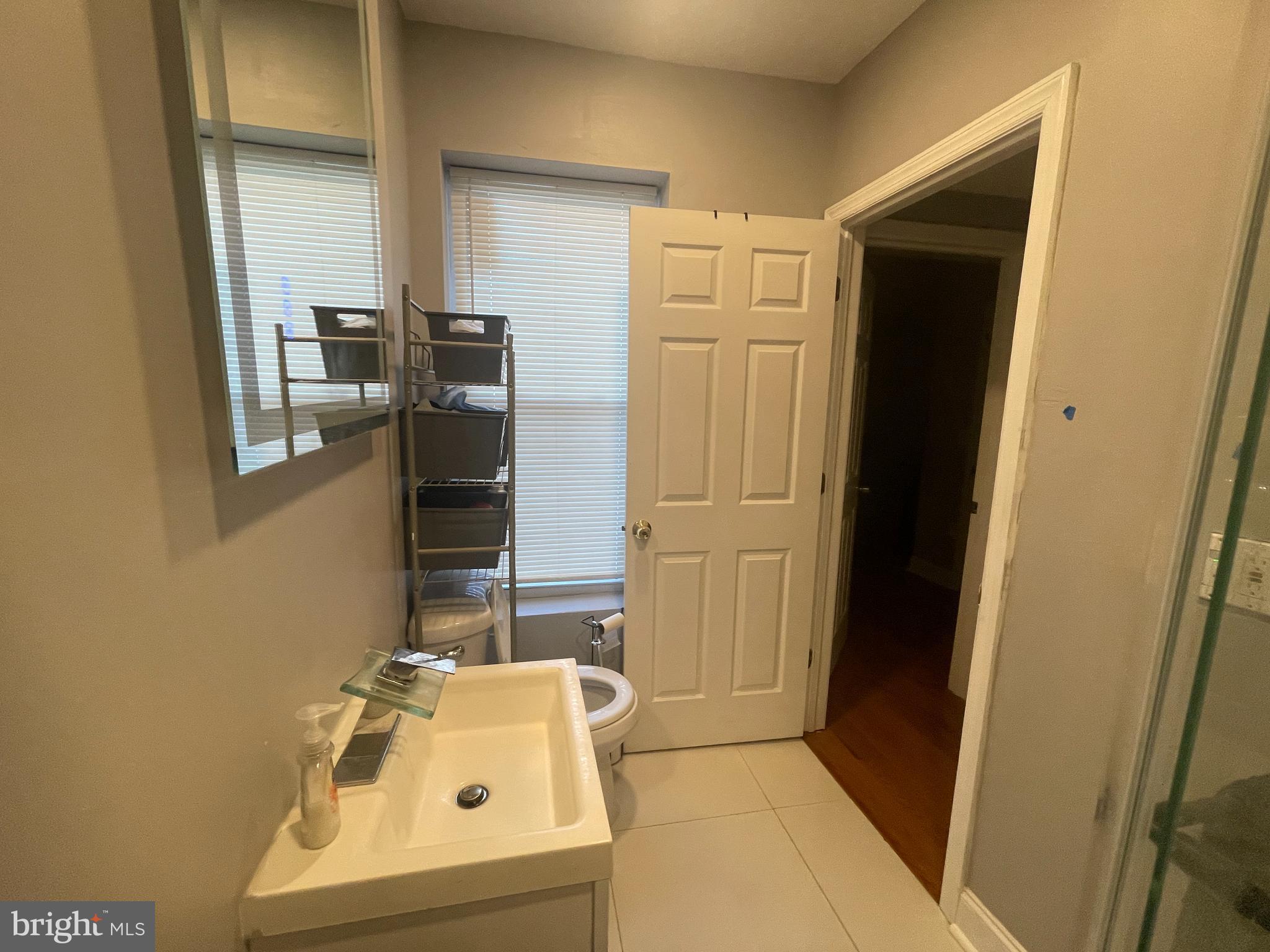 ELMWOOD PARK - Commercial Sale