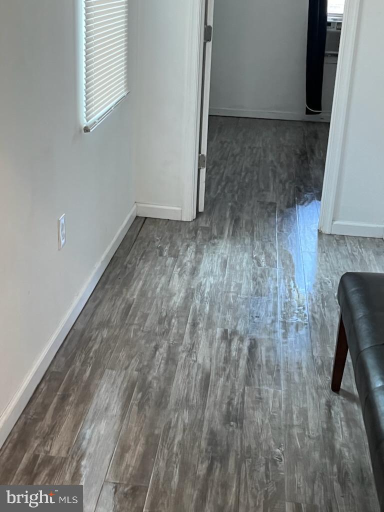 ELMWOOD PARK - Commercial Sale