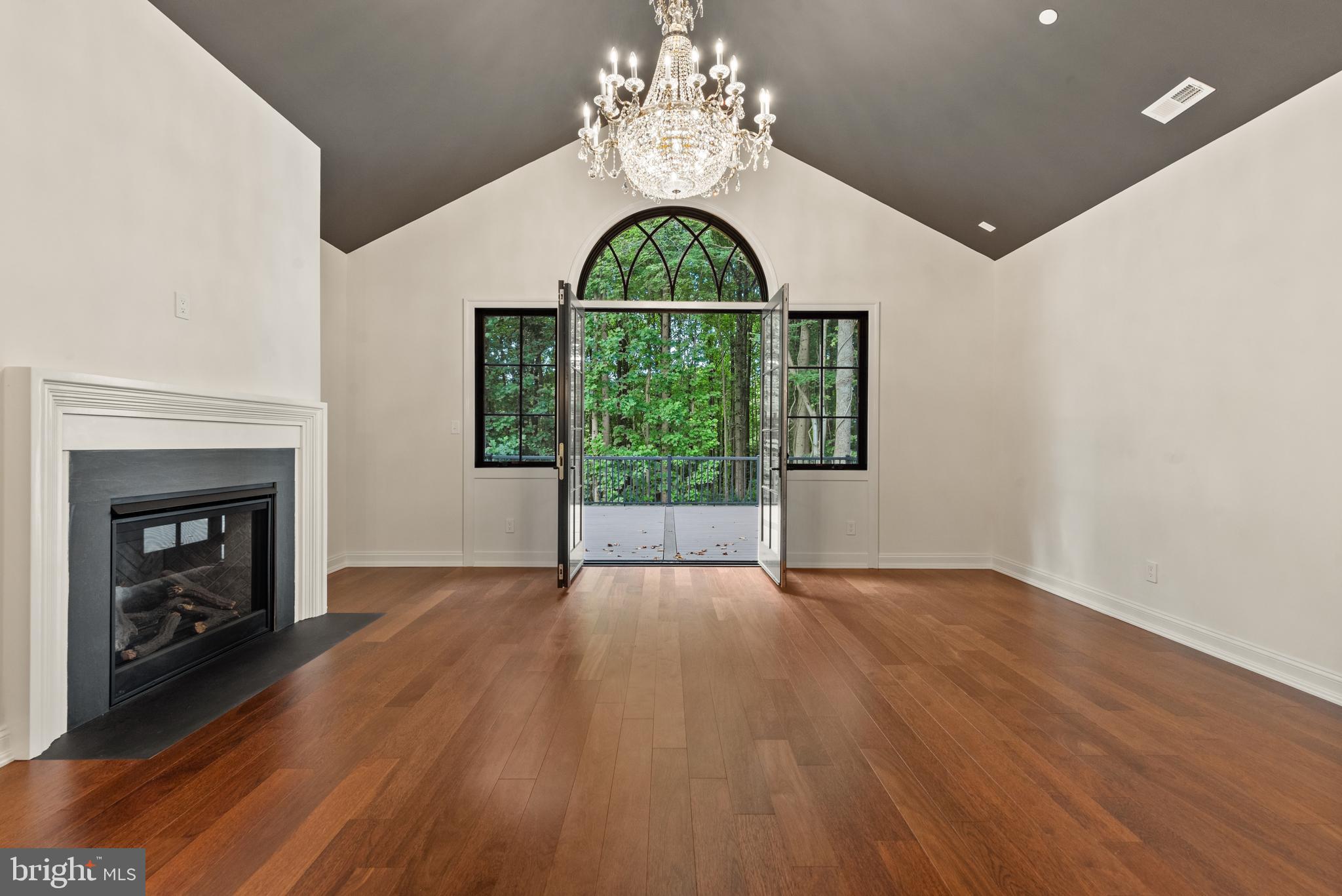 AINSLEY FOREST - Residential