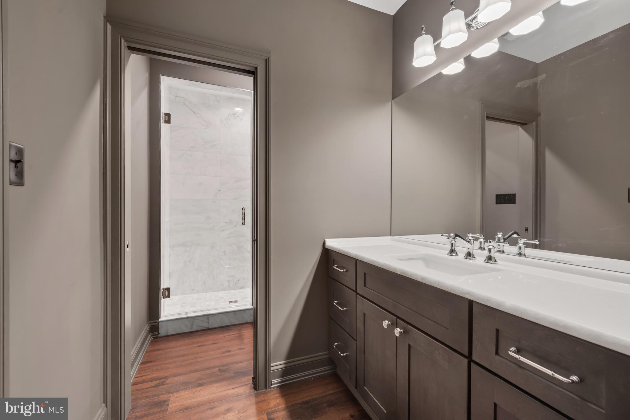 AINSLEY FOREST - Residential