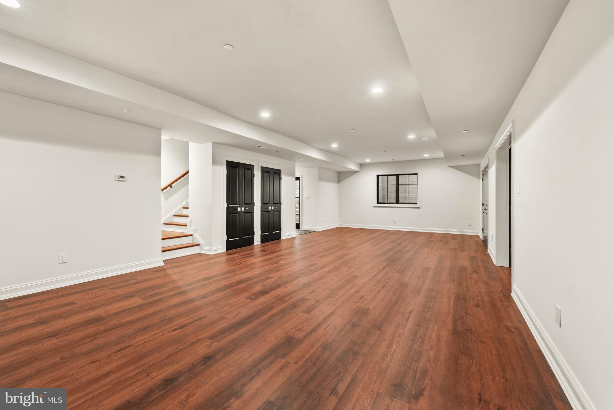 AINSLEY FOREST - Residential