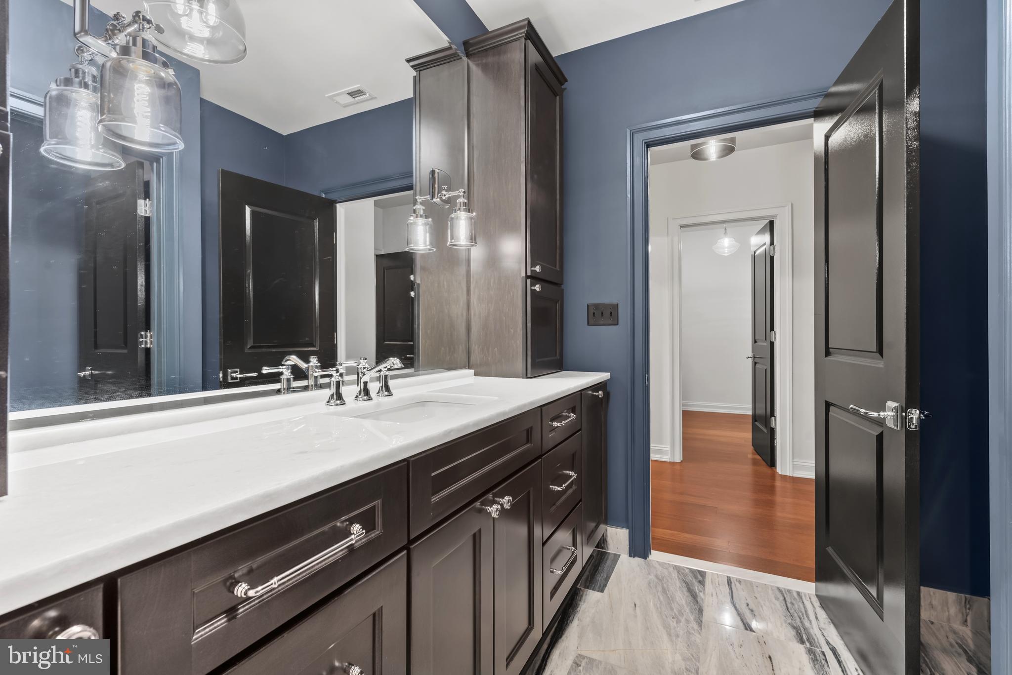 AINSLEY FOREST - Residential