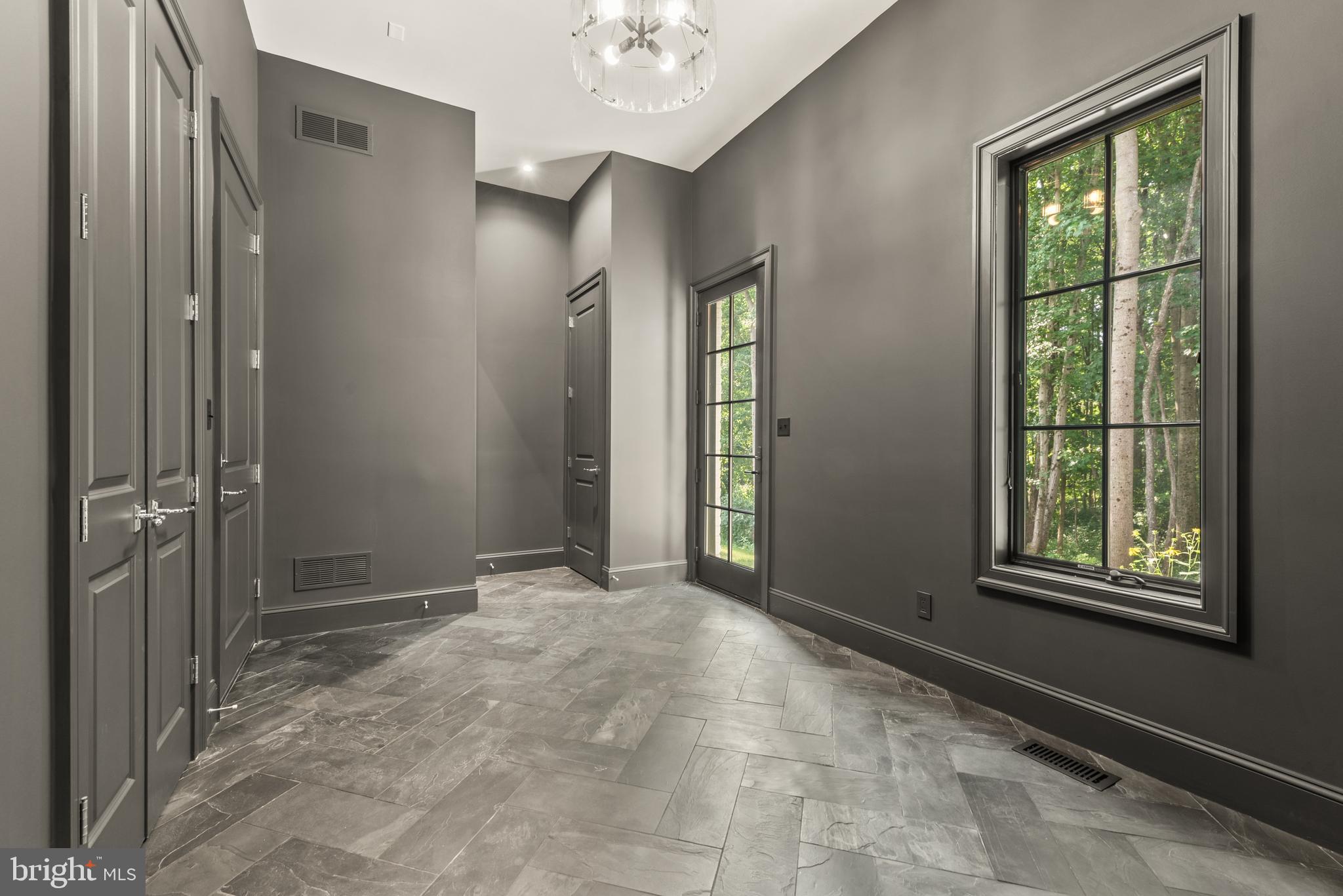 AINSLEY FOREST - Residential