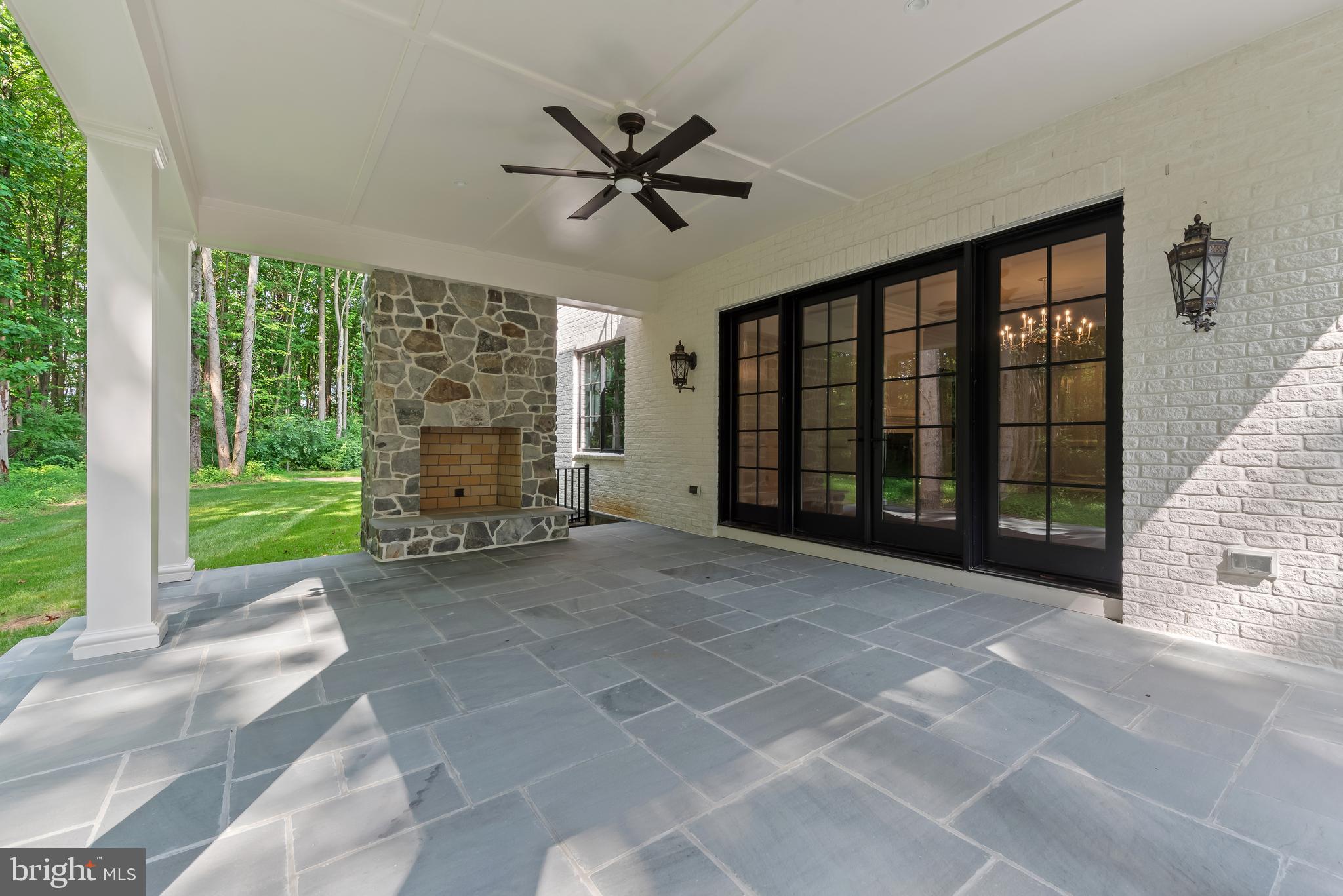 AINSLEY FOREST - Residential