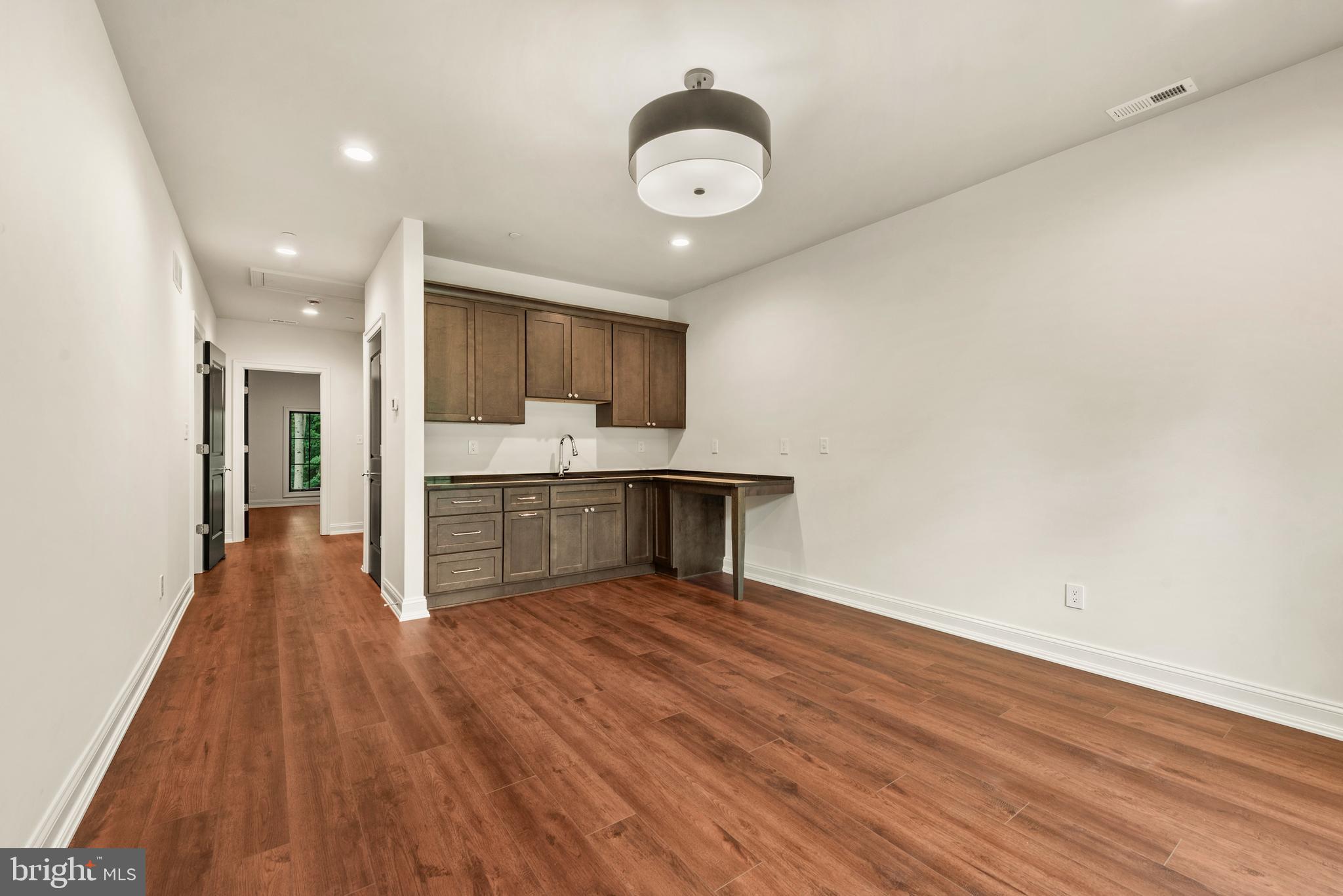 AINSLEY FOREST - Residential