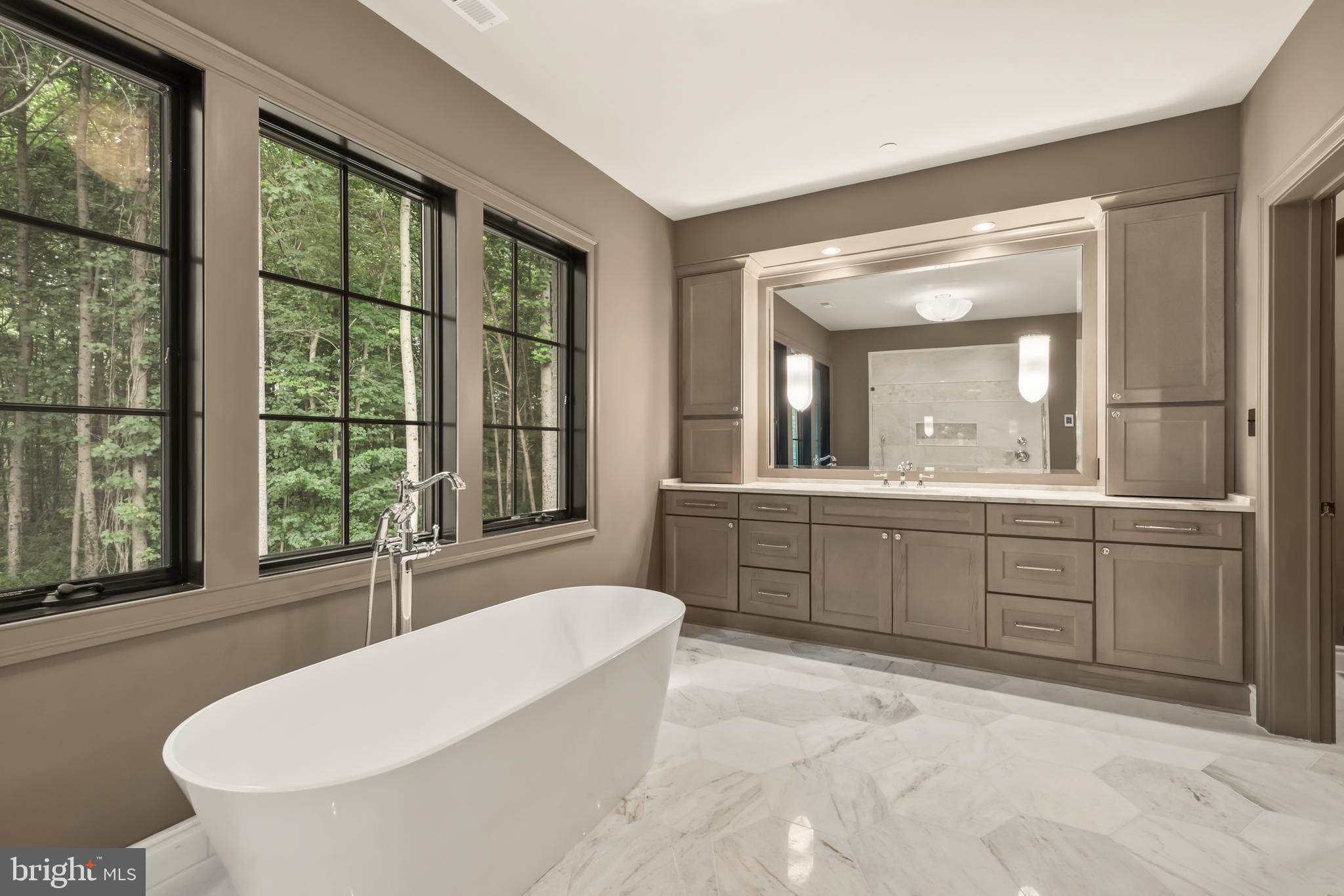 AINSLEY FOREST - Residential