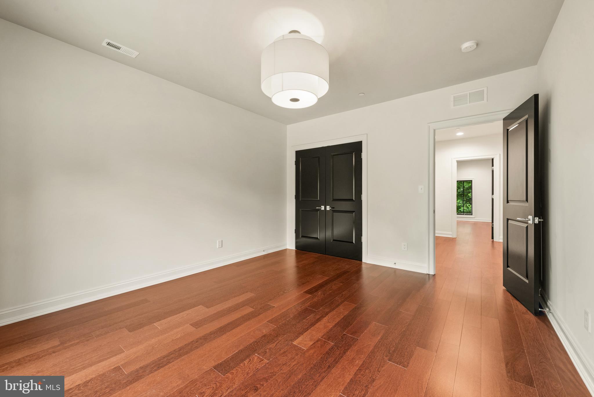 AINSLEY FOREST - Residential