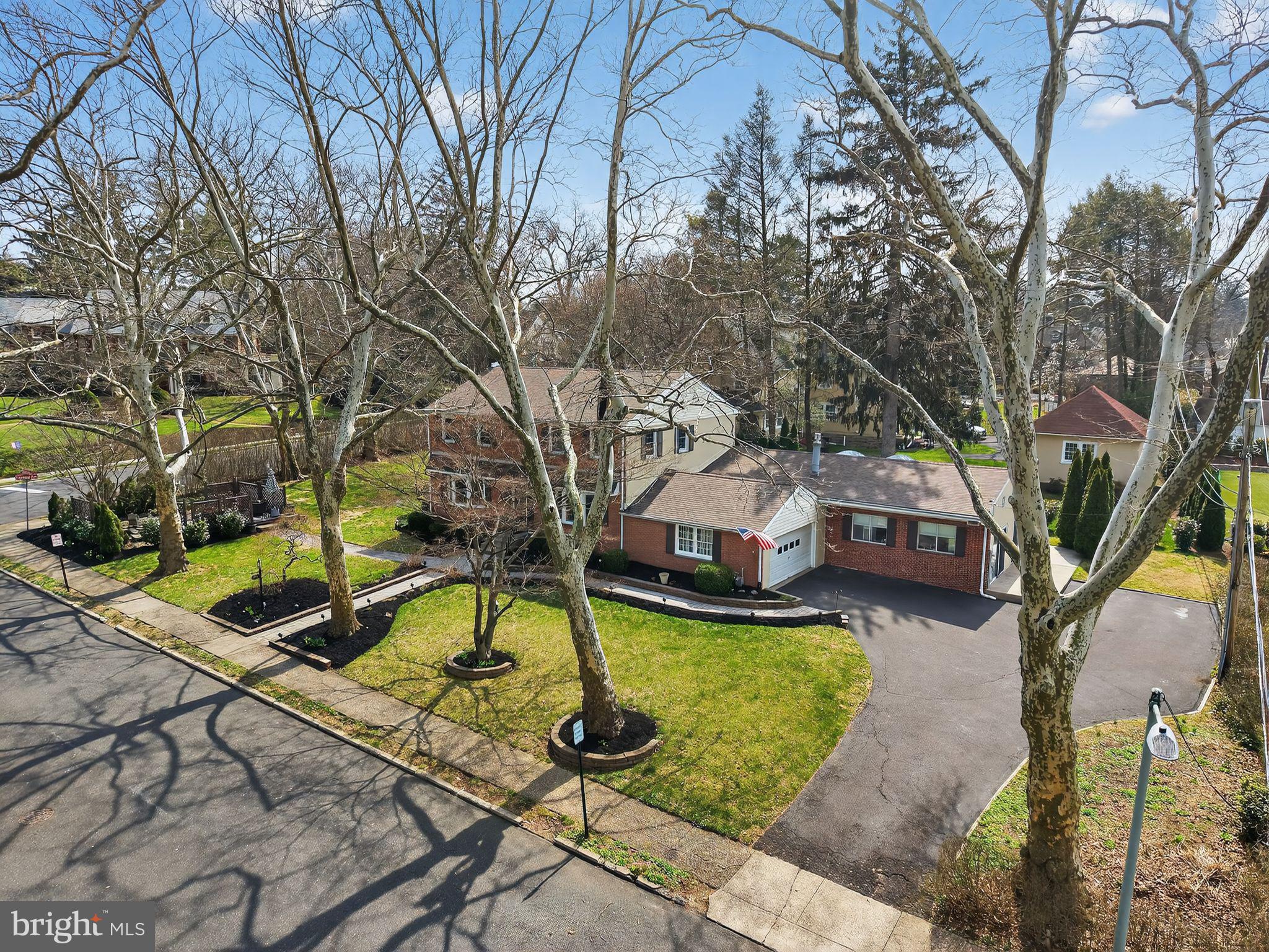 JENKINTOWN - Residential