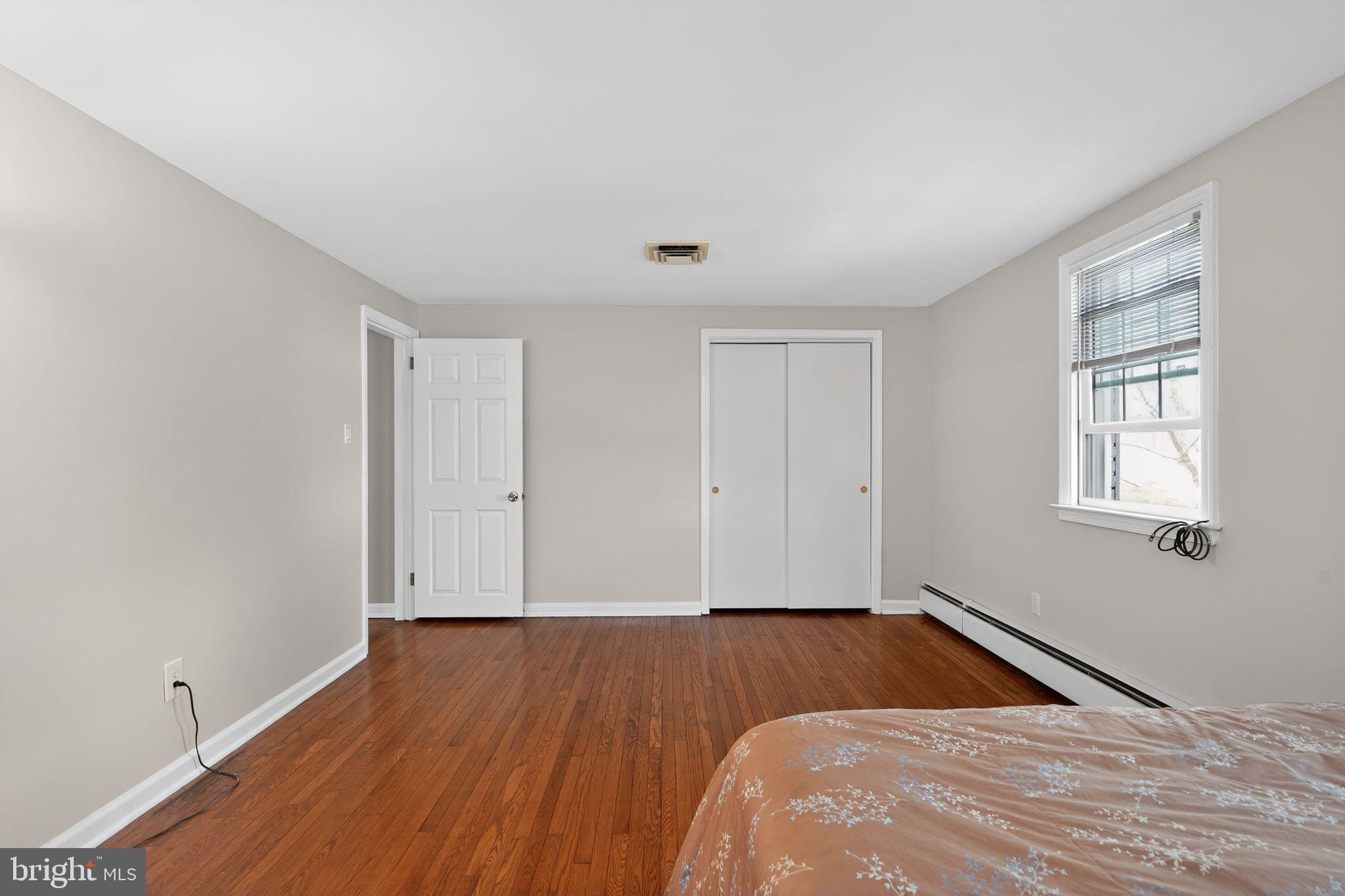 JENKINTOWN - Residential