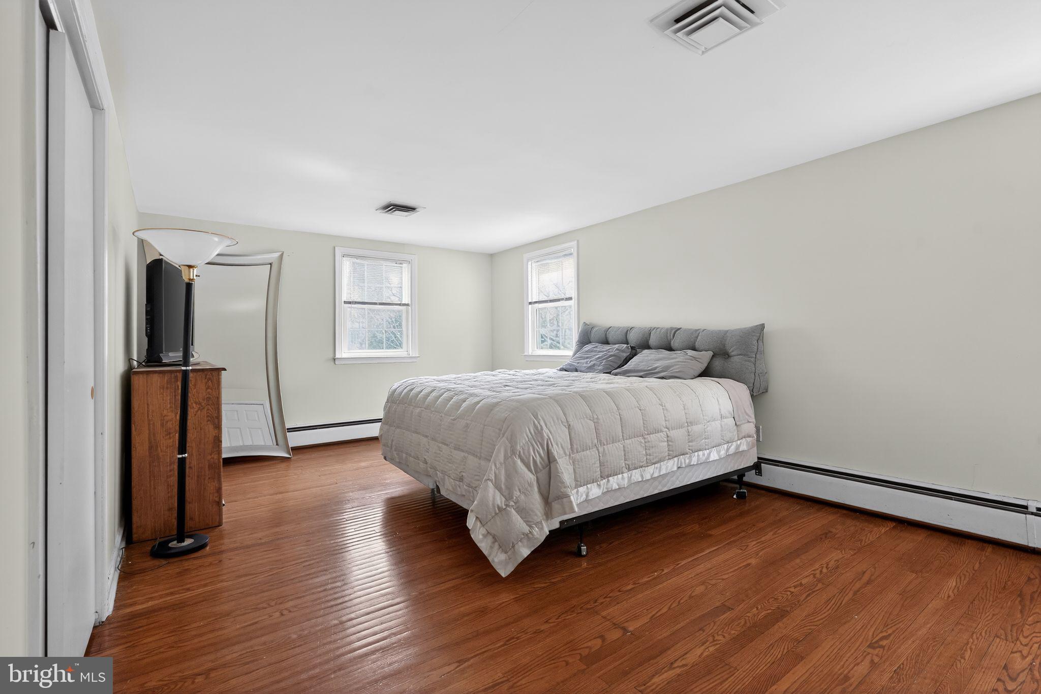 JENKINTOWN - Residential