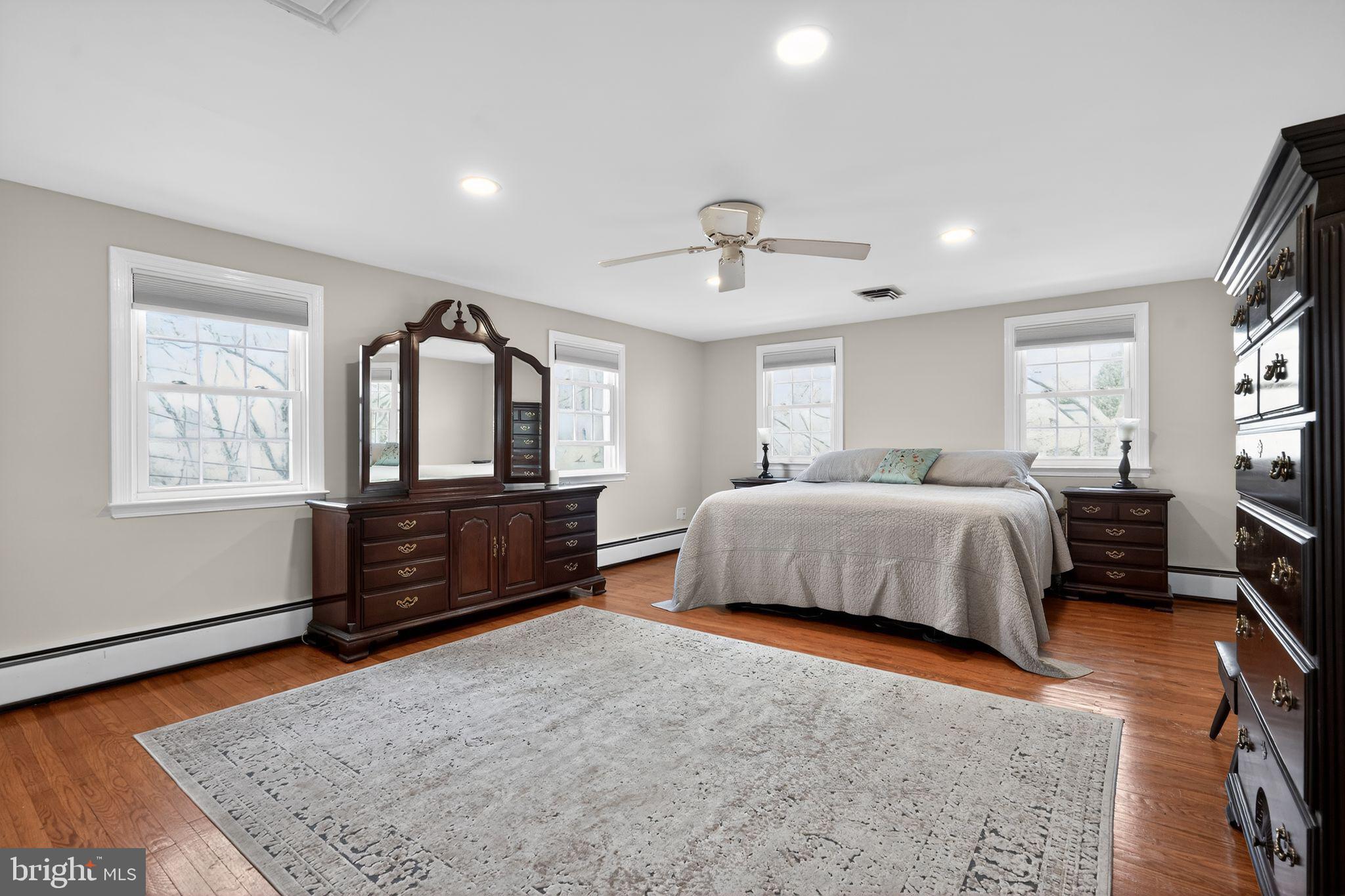 JENKINTOWN - Residential