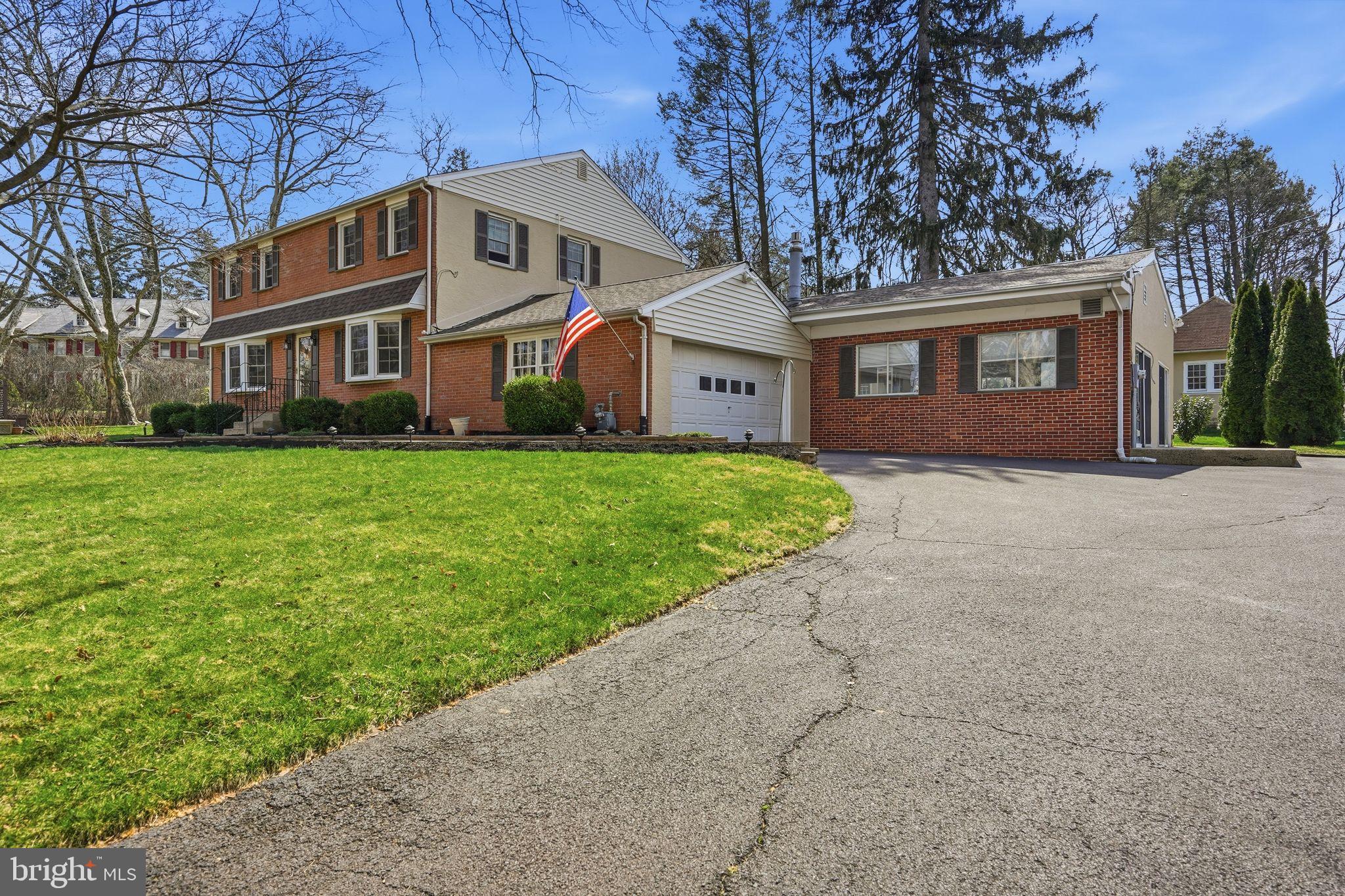 JENKINTOWN - Residential