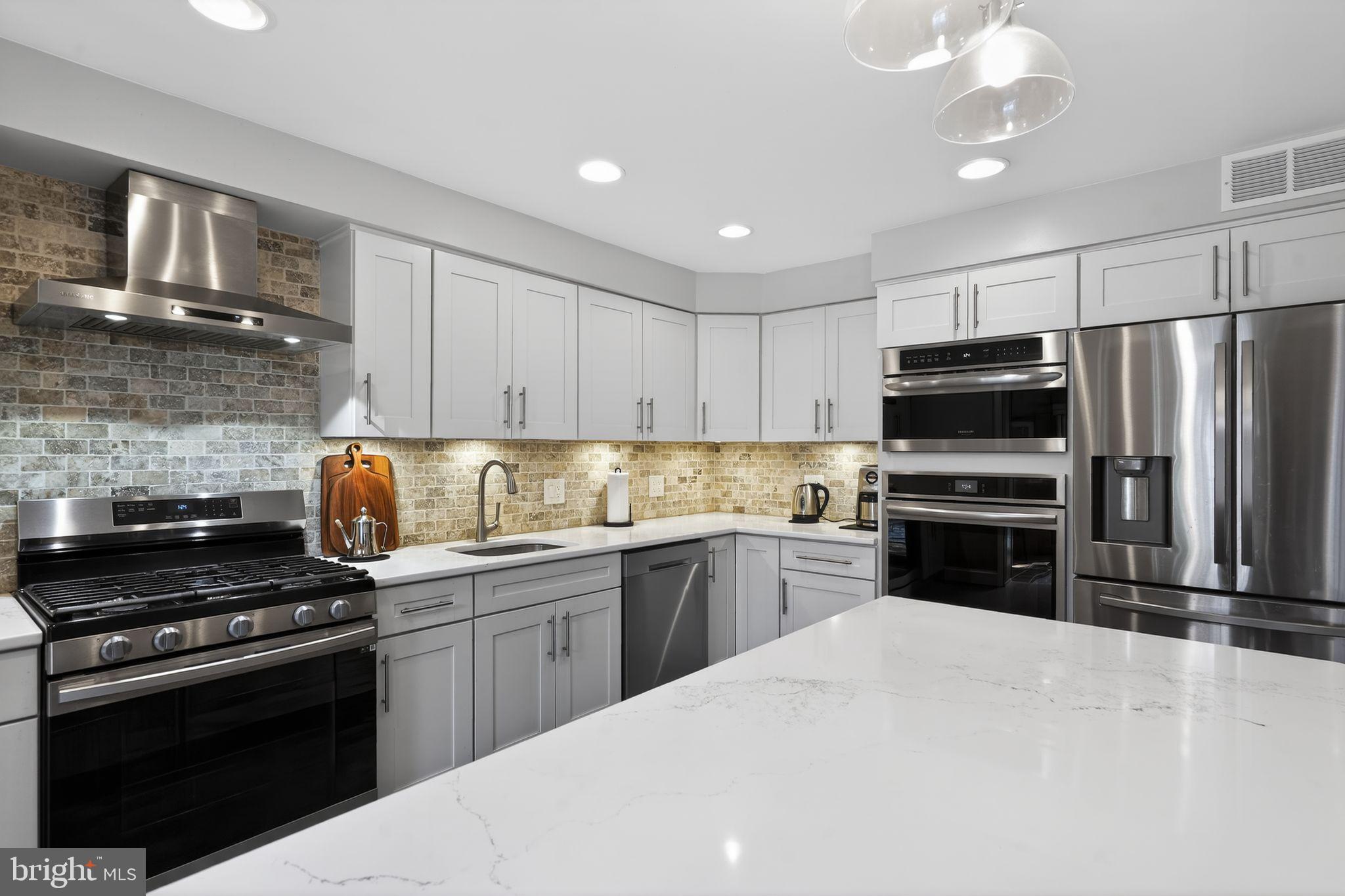 JENKINTOWN - Residential