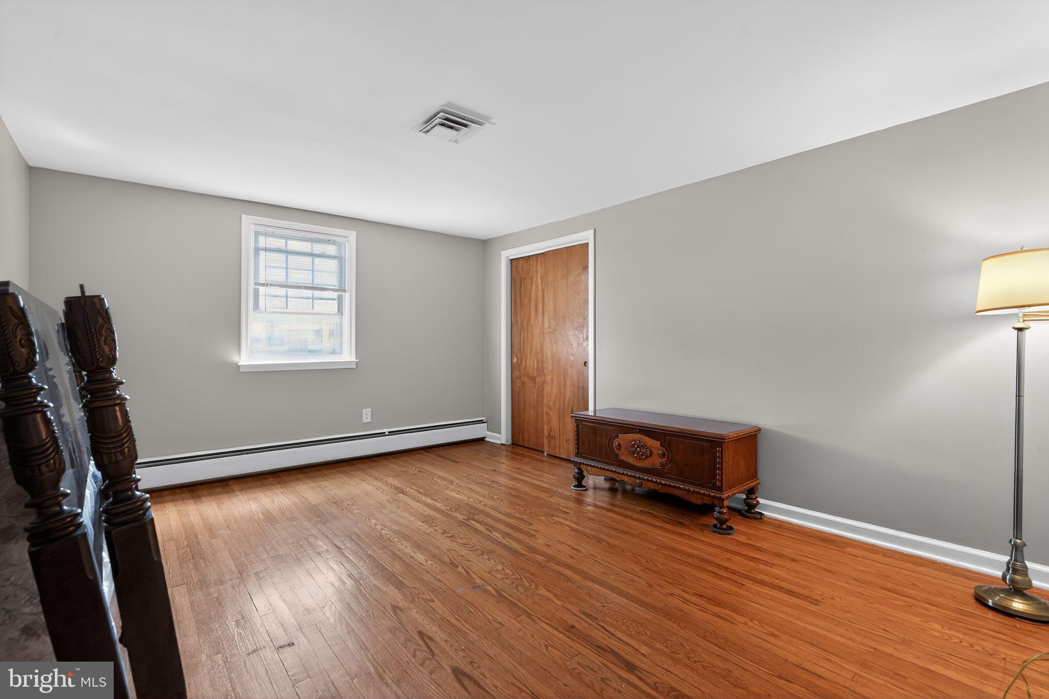 JENKINTOWN - Residential