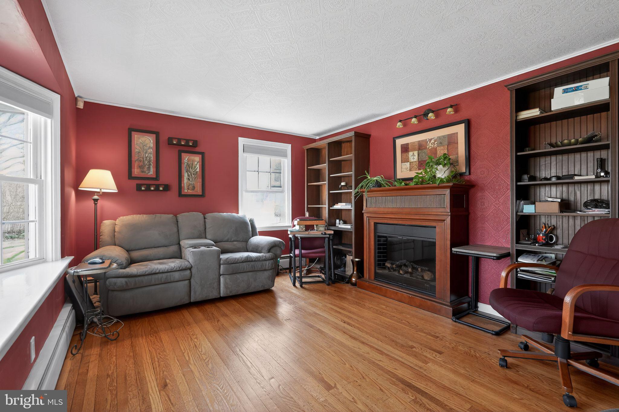 JENKINTOWN - Residential