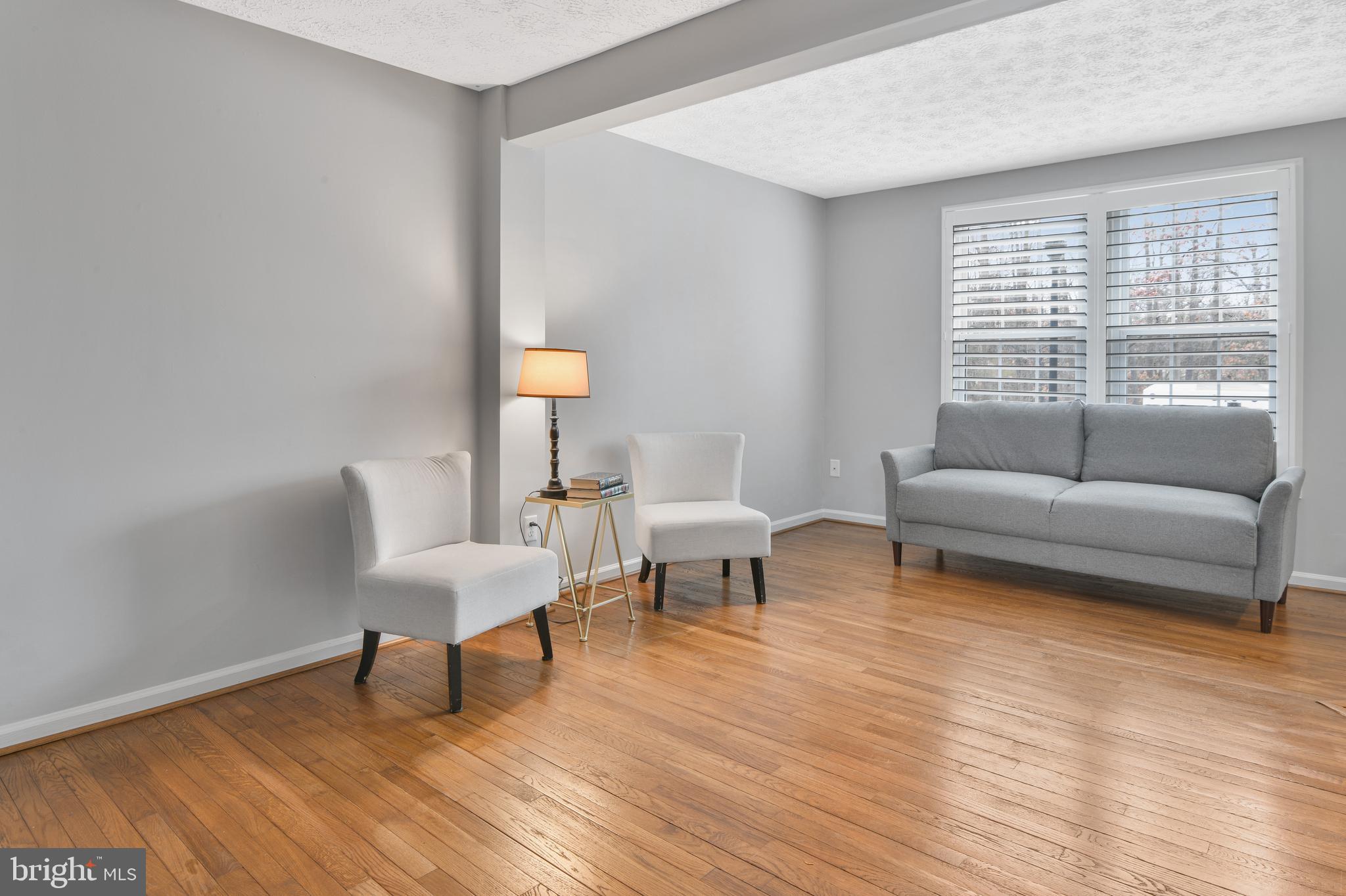 873 CHESTNUTVIEW COURT