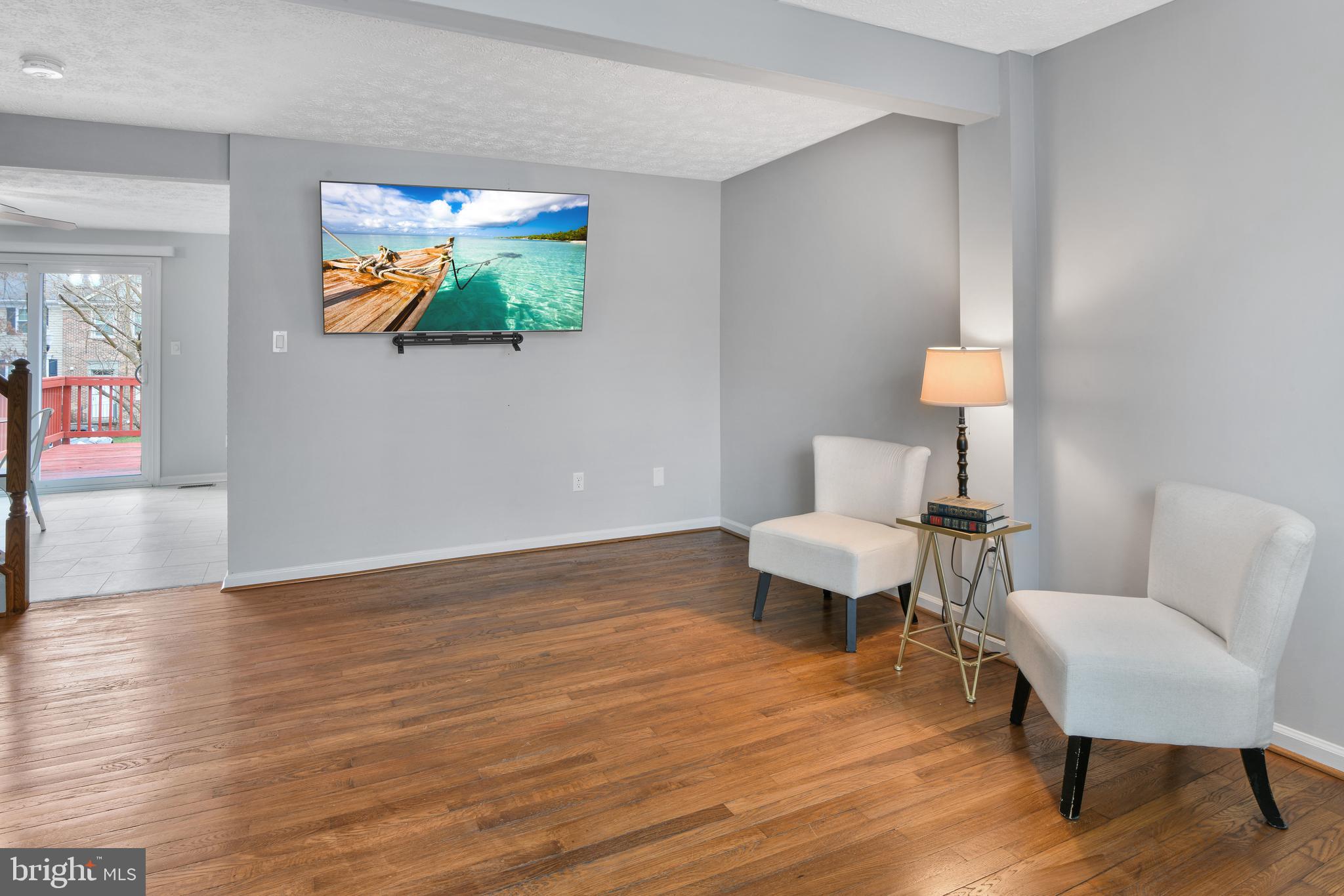 873 CHESTNUTVIEW COURT