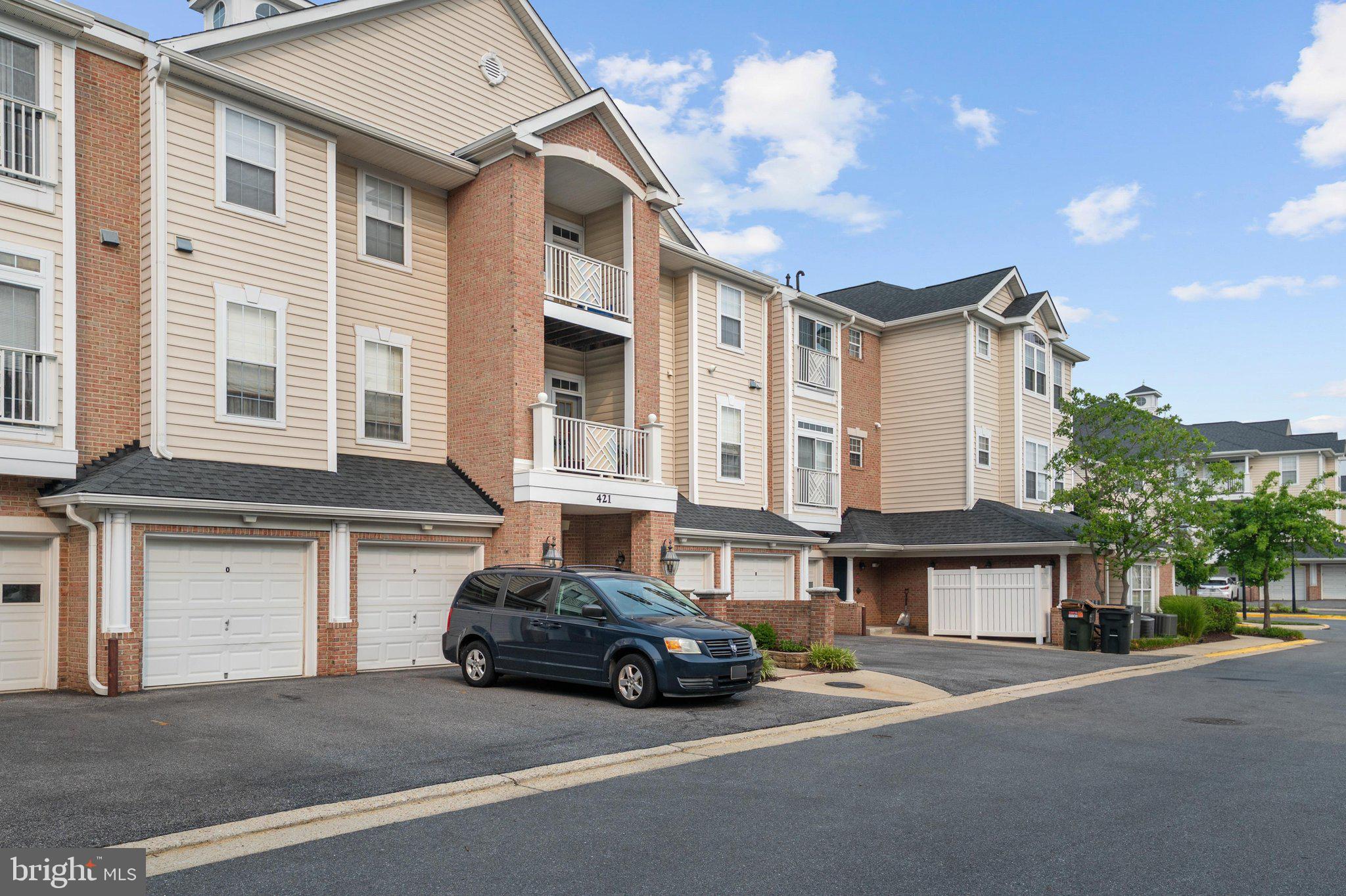 421 HAMLET CLUB DRIVE 305
