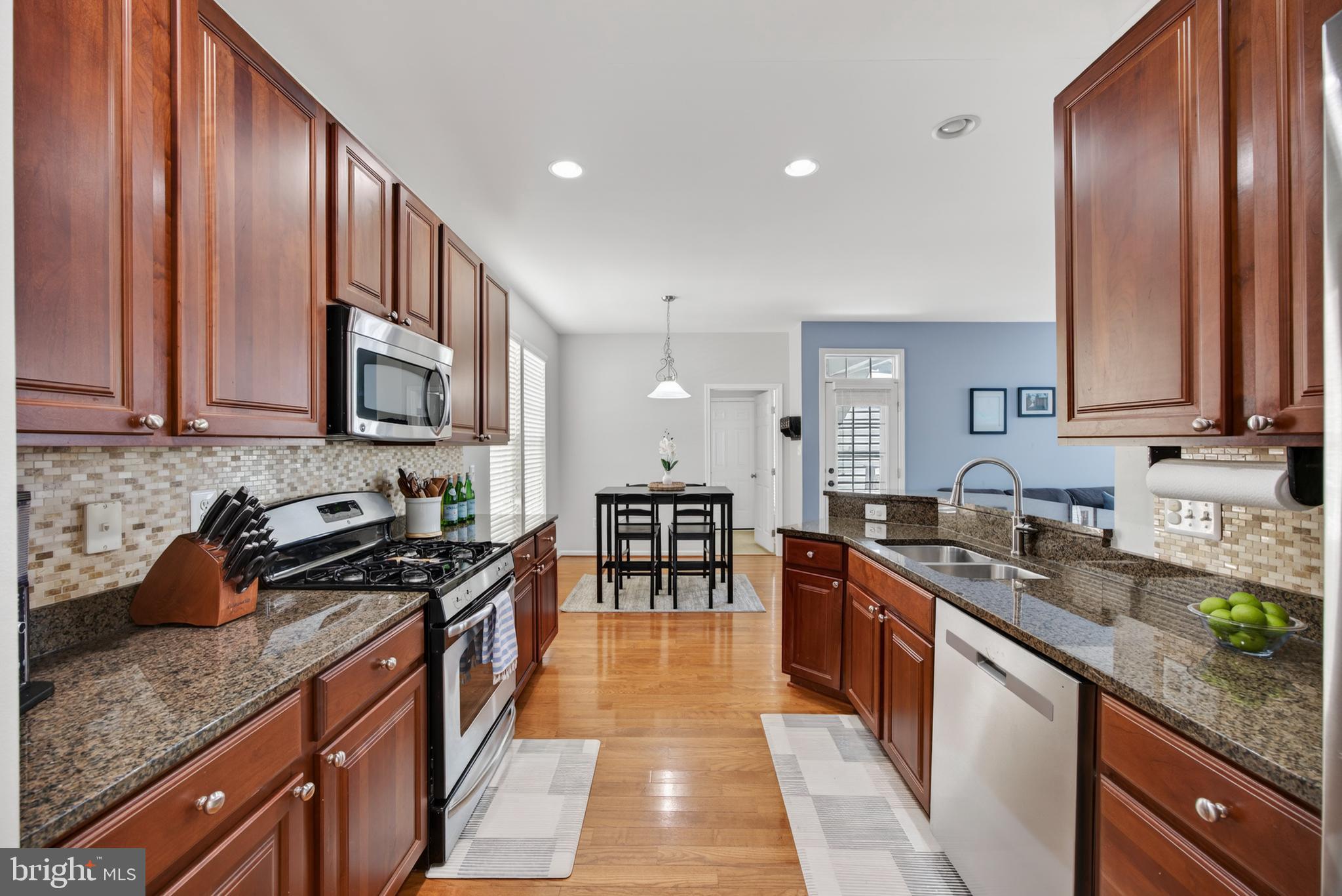 VILLAGES OF DORCHESTER - Residential