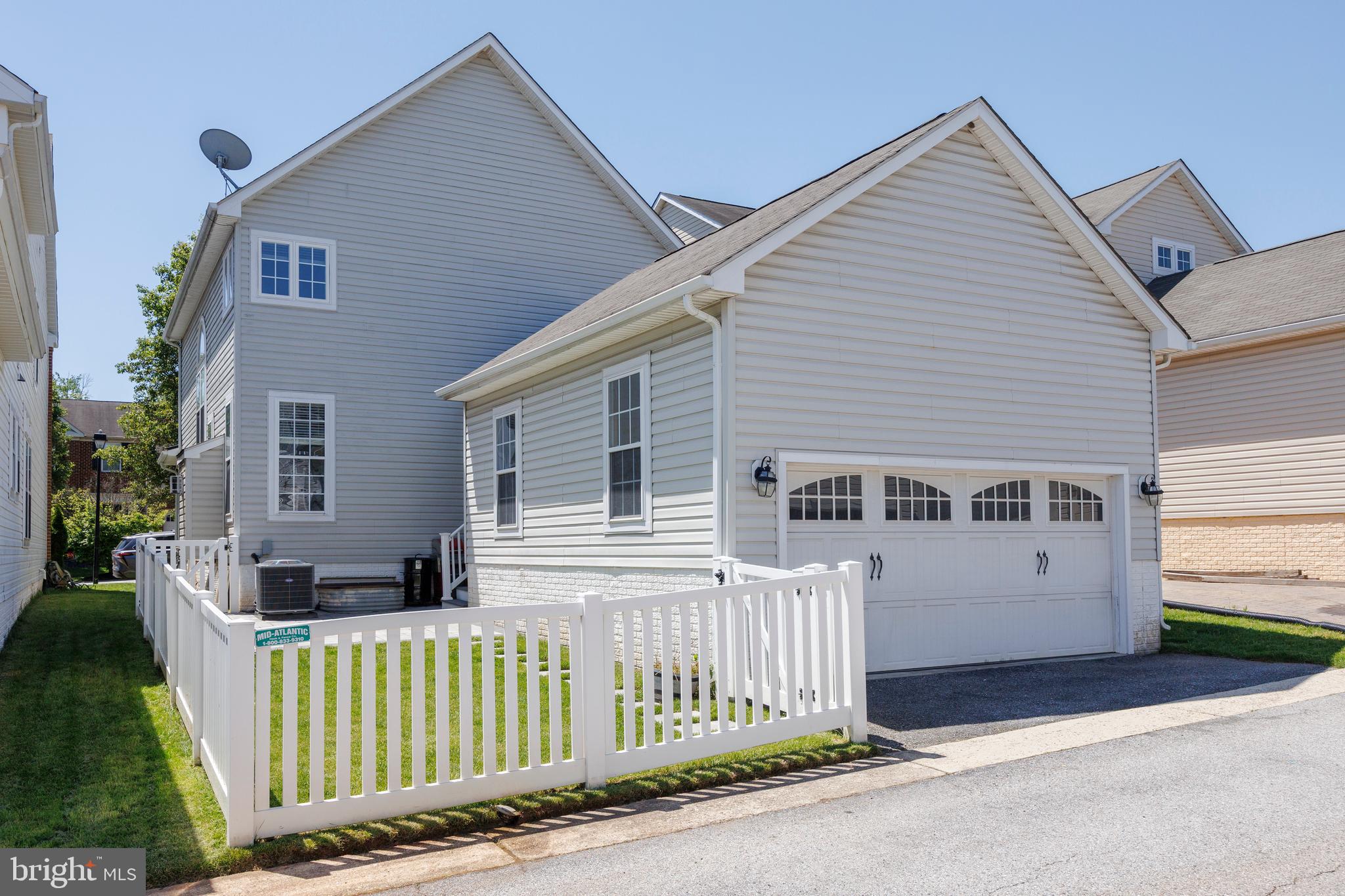 VILLAGES OF DORCHESTER - Residential