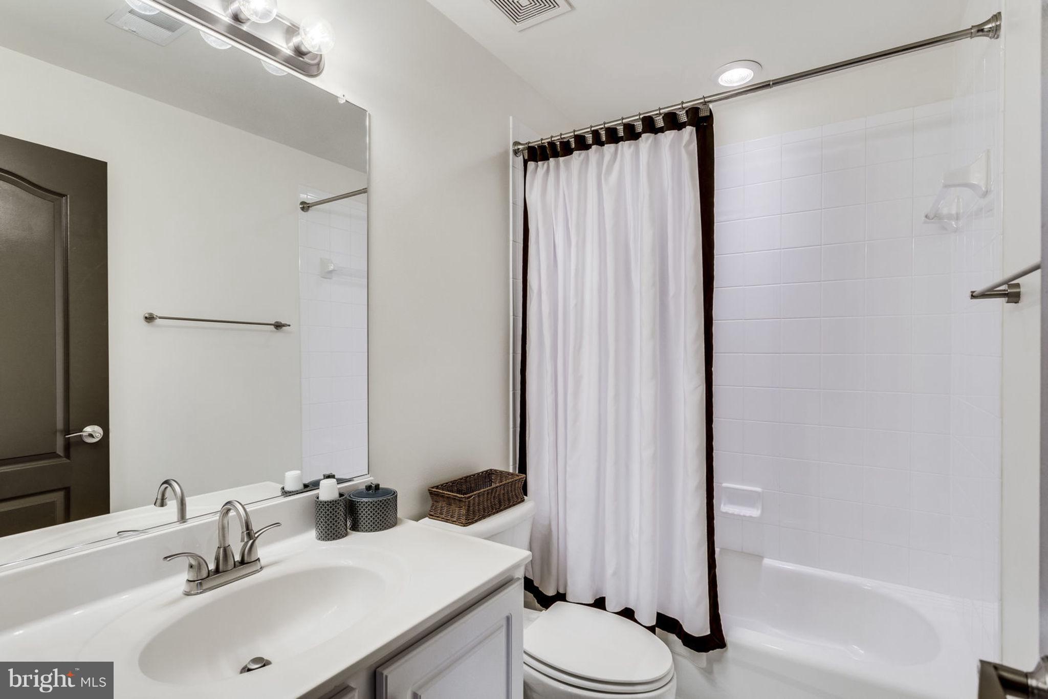 CAMERON STATION - Residential Lease