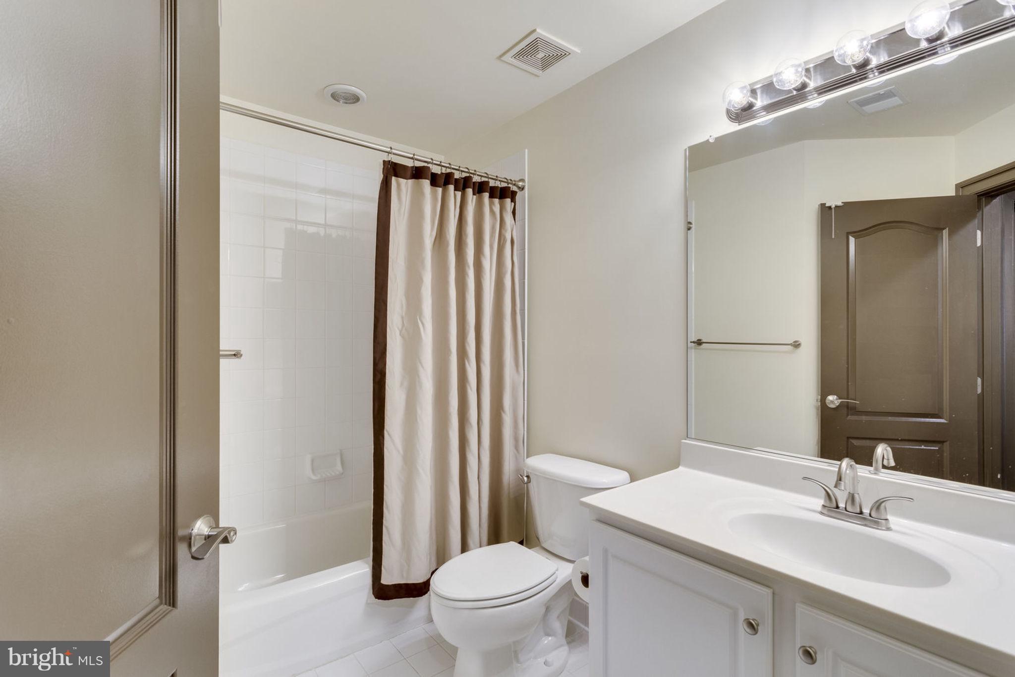 CAMERON STATION - Residential Lease