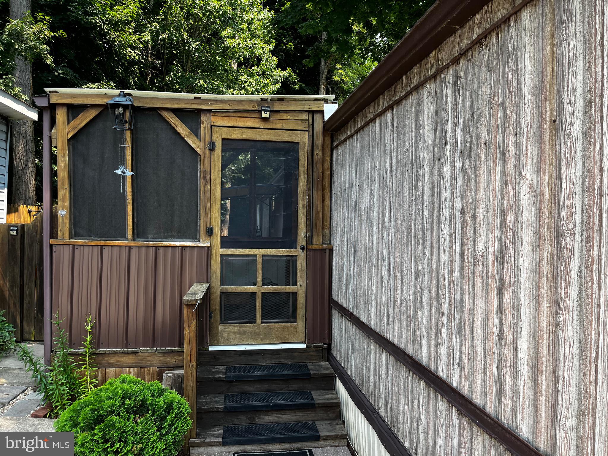 14328 BUCHANAN TRAIL E 18