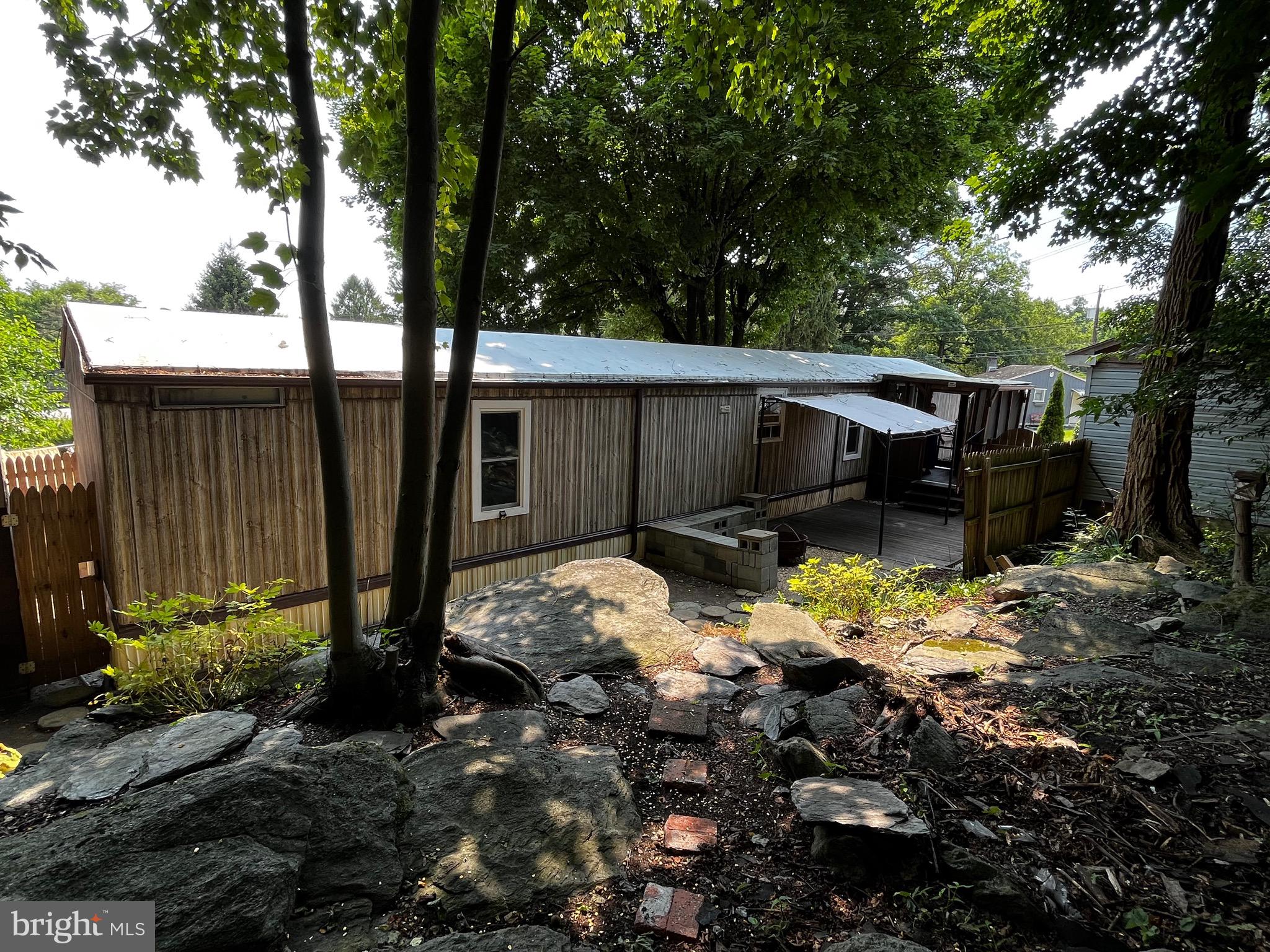 14328 BUCHANAN TRAIL E 18