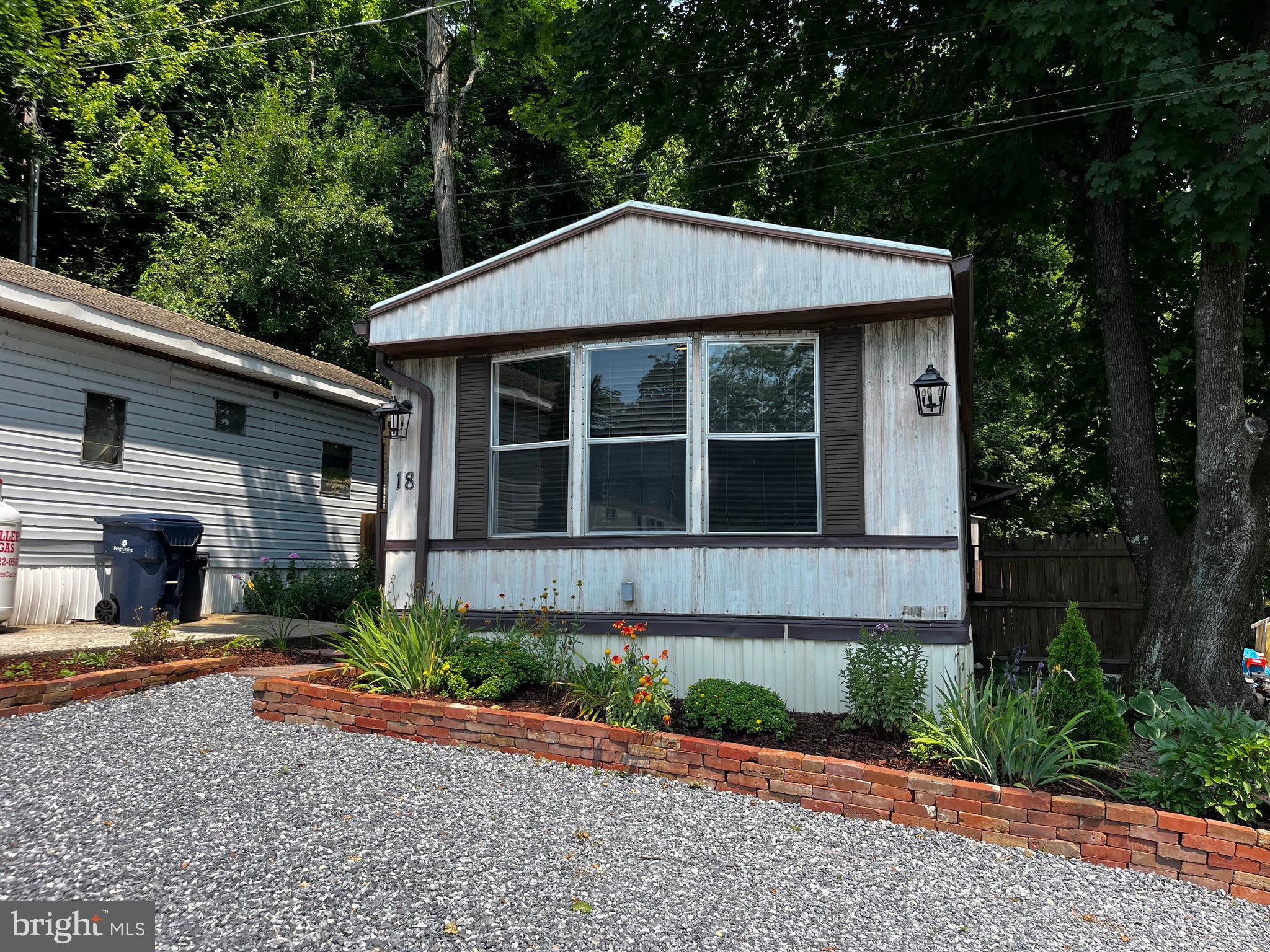 14328 BUCHANAN TRAIL E 18