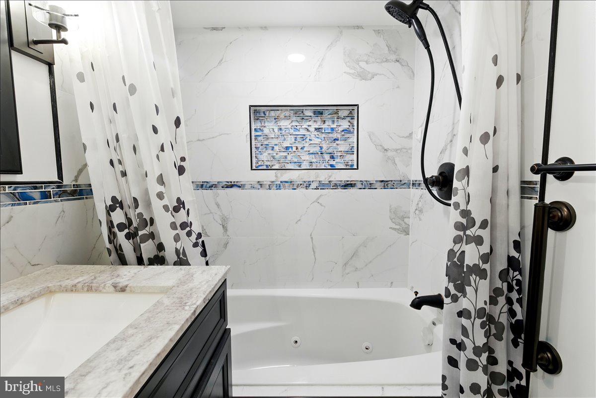 ADELPHI TERRACE CONDO - Residential