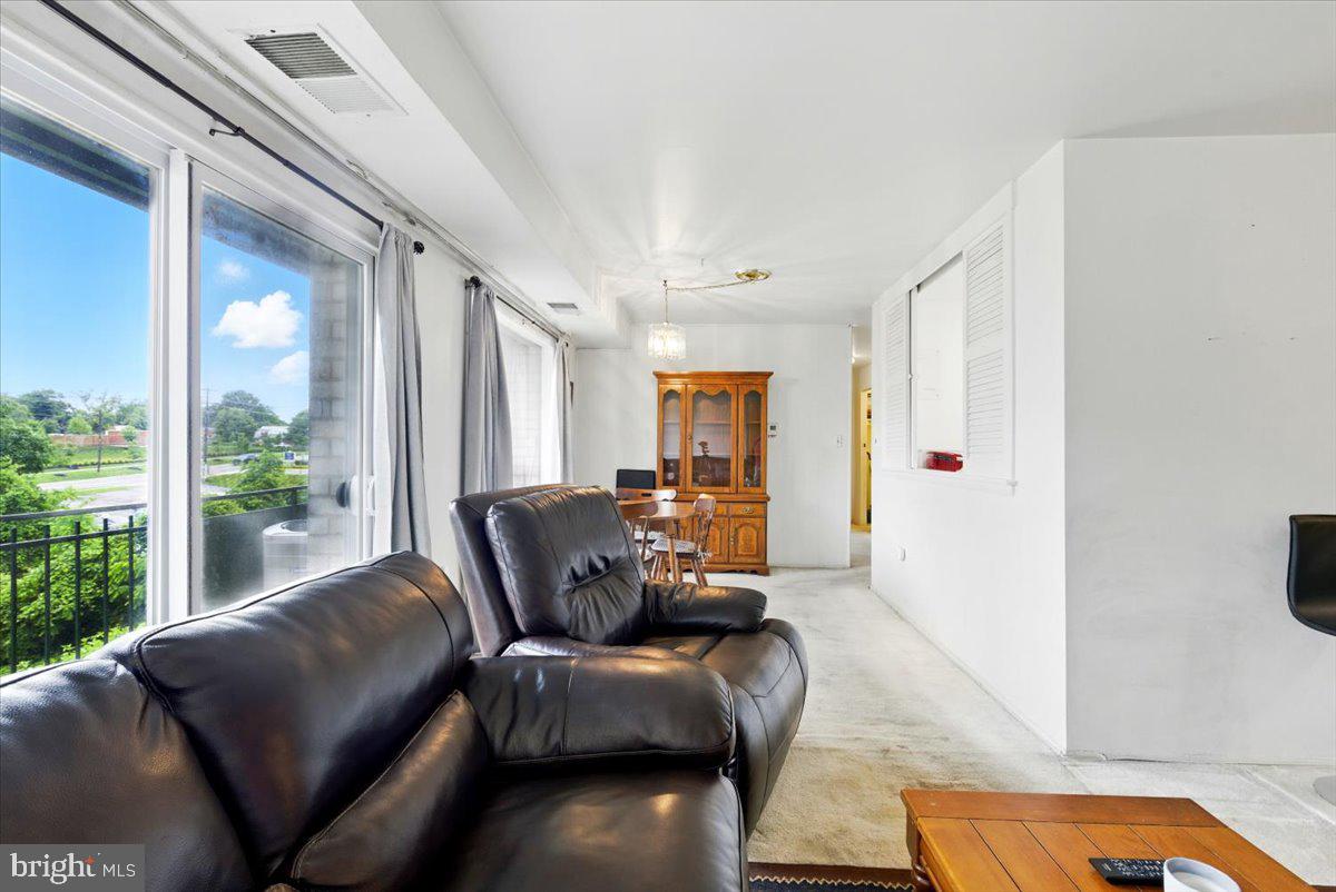 9272 ADELPHI 103