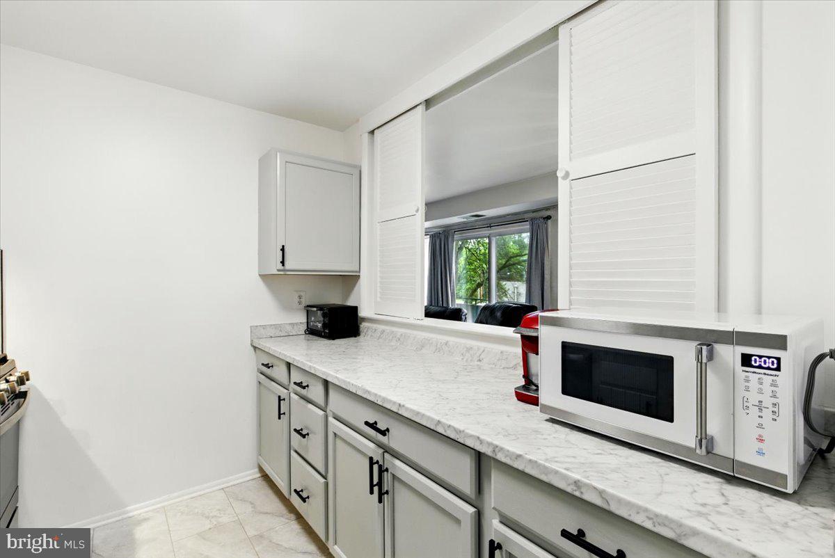 ADELPHI TERRACE CONDO - Residential