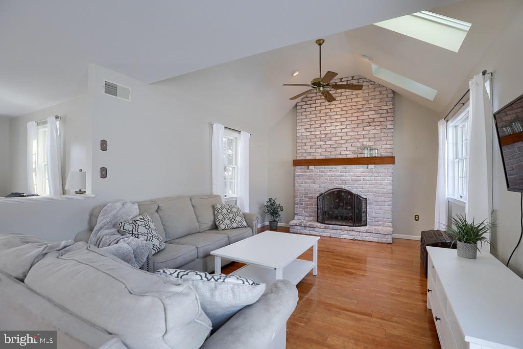 CUSHION PEAK - Residential