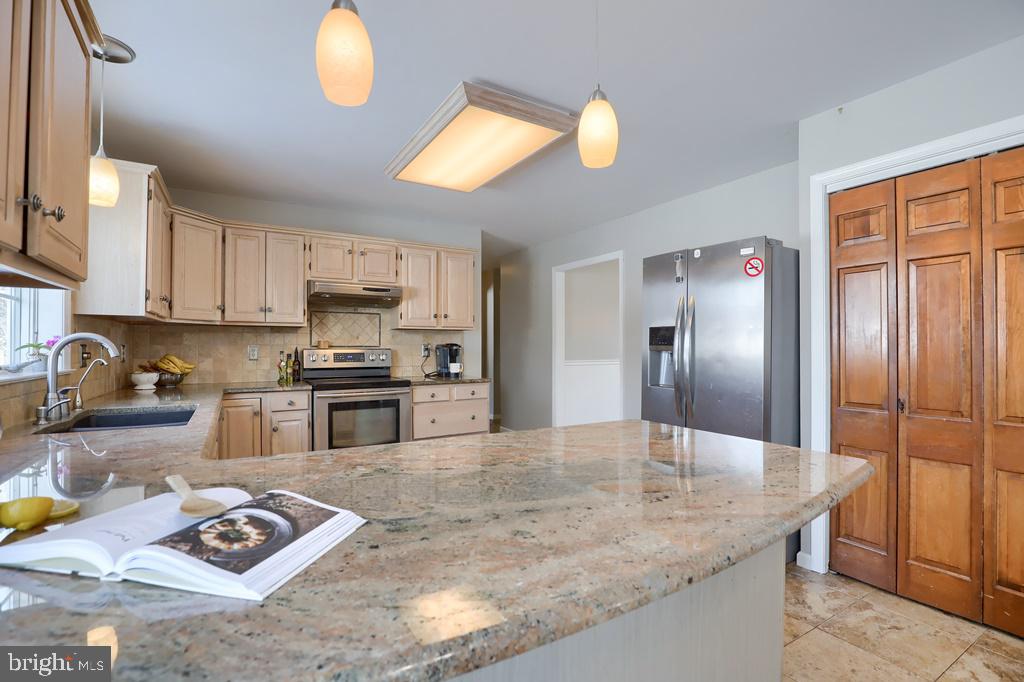 CUSHION PEAK - Residential