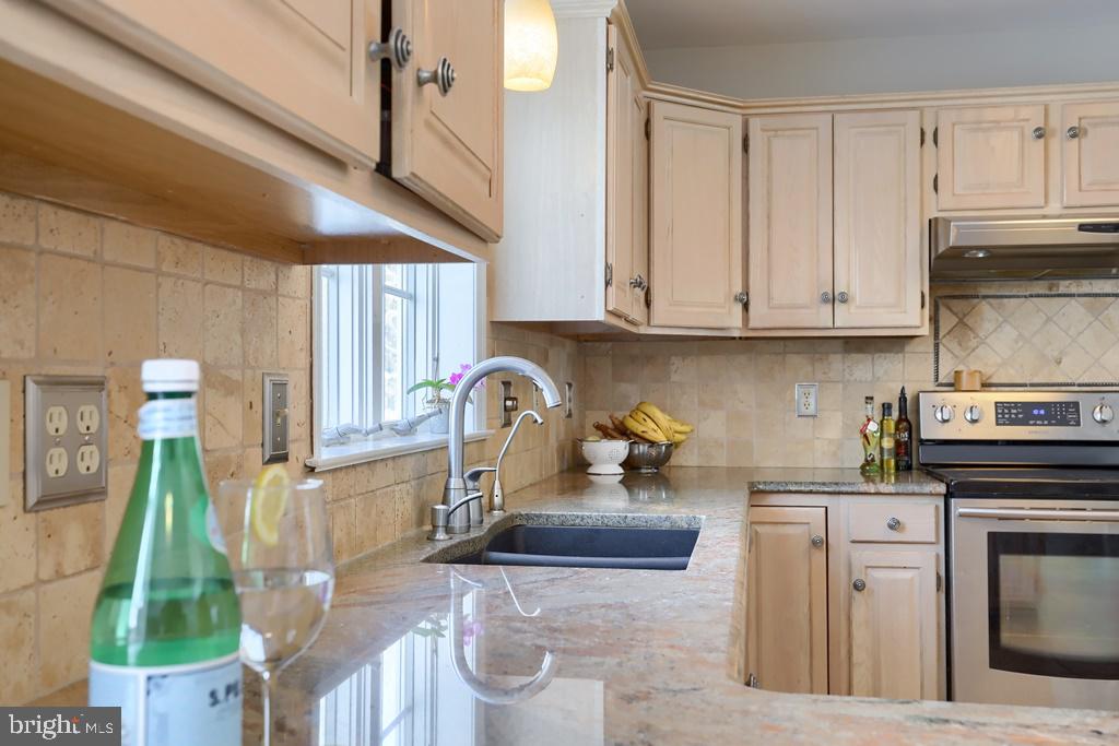 CUSHION PEAK - Residential