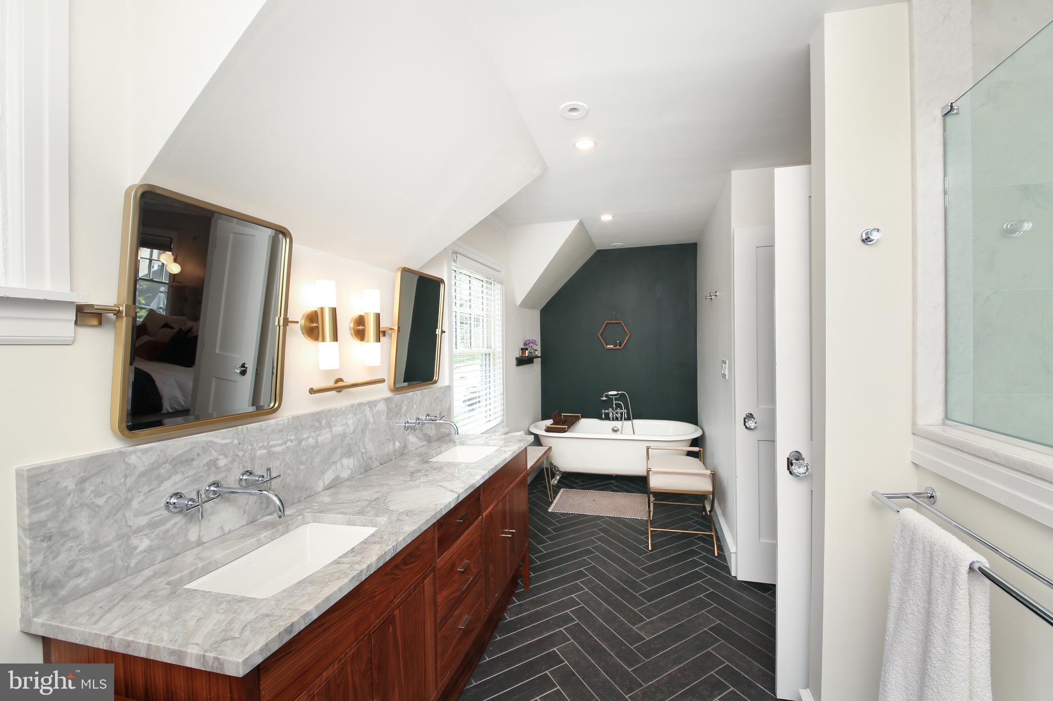 DEEPDALE - Residential