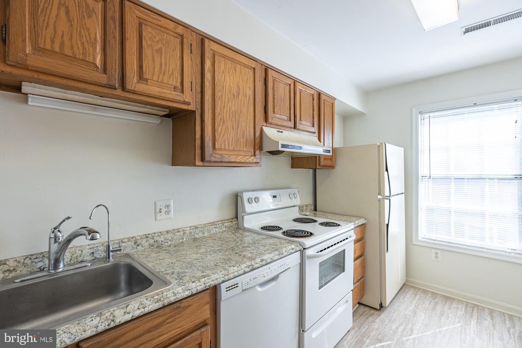 WESTHAMPTON MEWS - Residential Lease