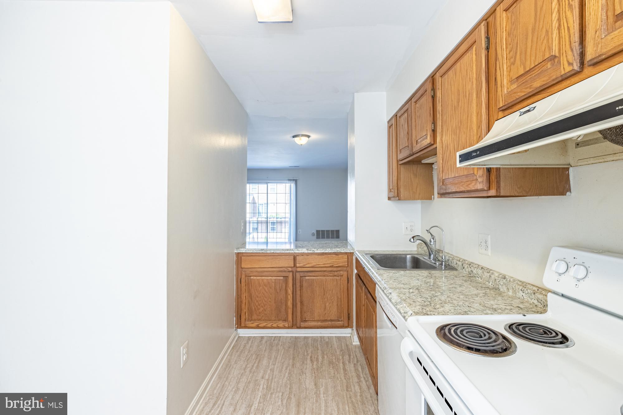 WESTHAMPTON MEWS - Residential Lease