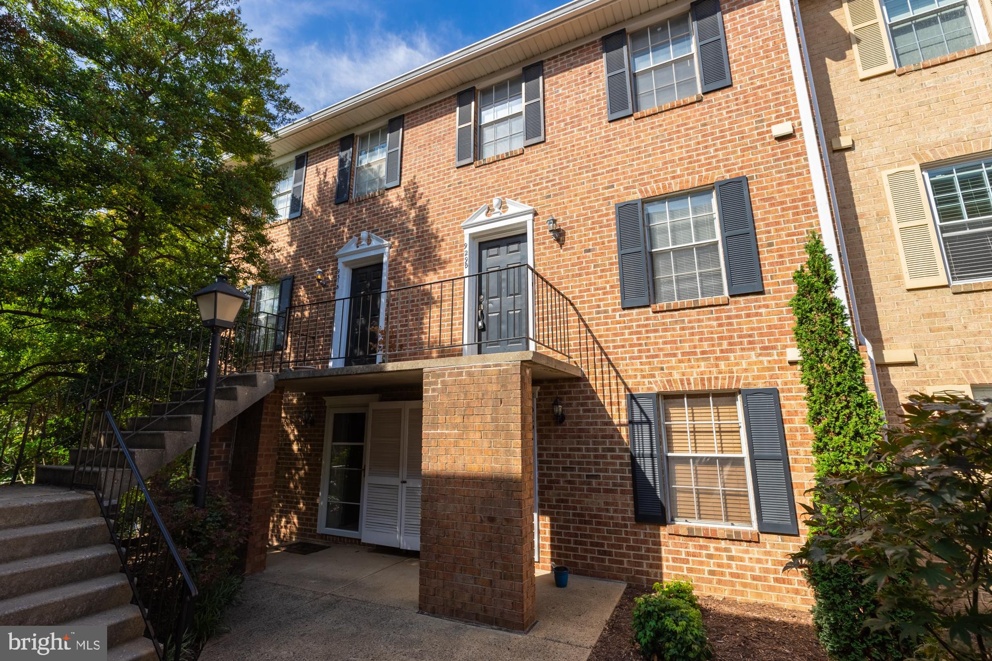 WESTHAMPTON MEWS - Residential Lease