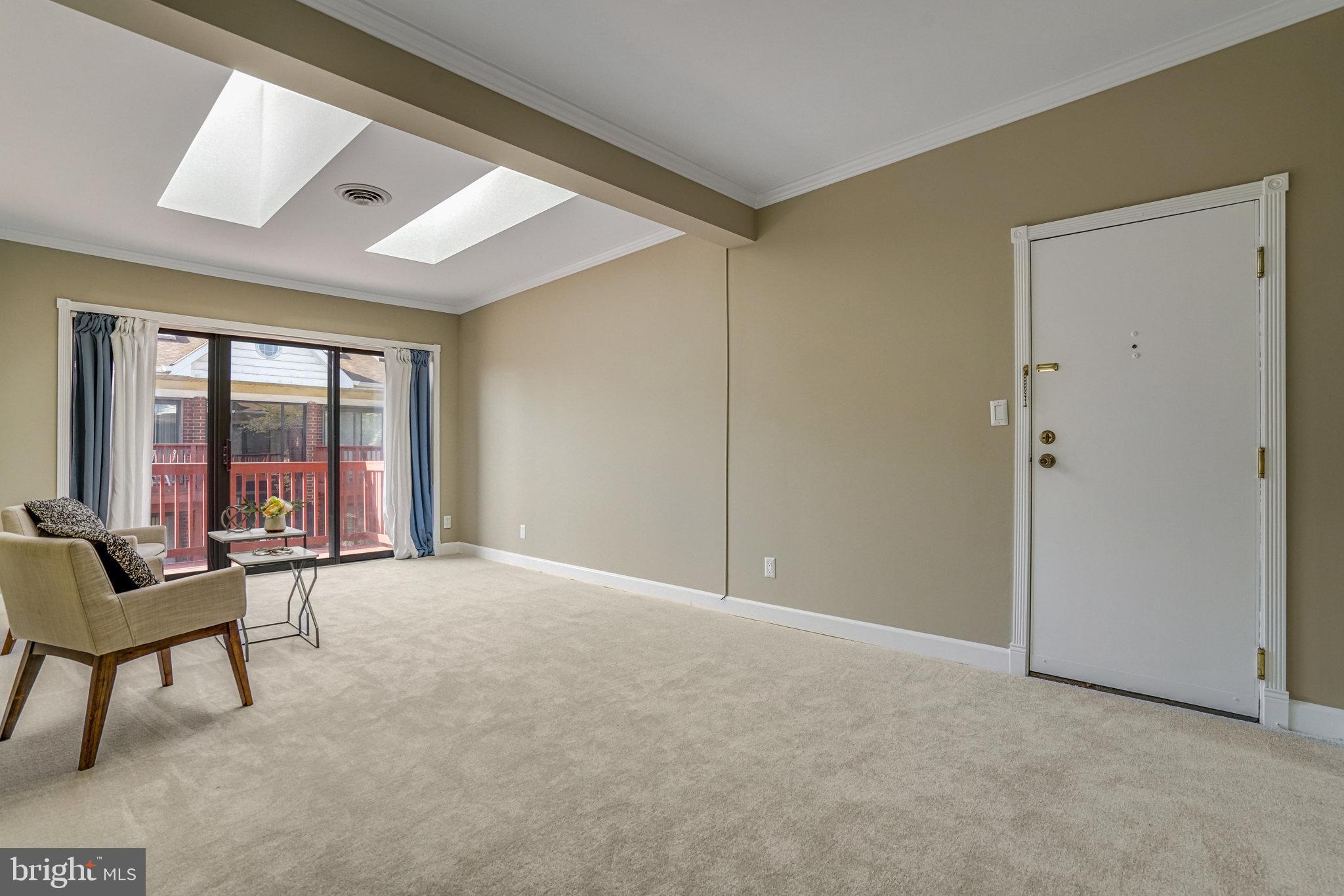 208 SKYHILL ROAD 10