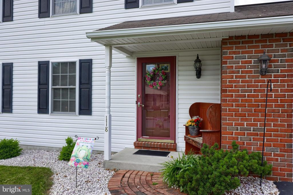 Photo of 118 Queen Annes Way, Ephrata, PA 17522 (MLS # PALA2051458)