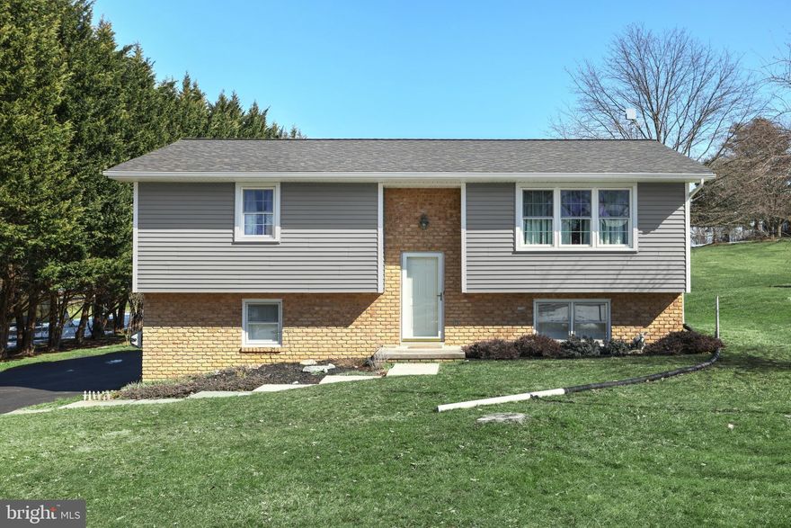 A meticulously cared for 1 owner home on almost an acre.   It has 3 bedrooms and 1 bath on the first floor.   It has a new roof with a 50 year warranty and a whole house generator.  Hot water heater, siding, windows, well pump, water softener, and air conditioning unit have all been recently replaced.   It has a 1 car attached garage and plenty of driveway space for many more cars. You can also sit out on the deck and enjoy the peace and quiet.  Don't miss your opportunity to check this one out!!
