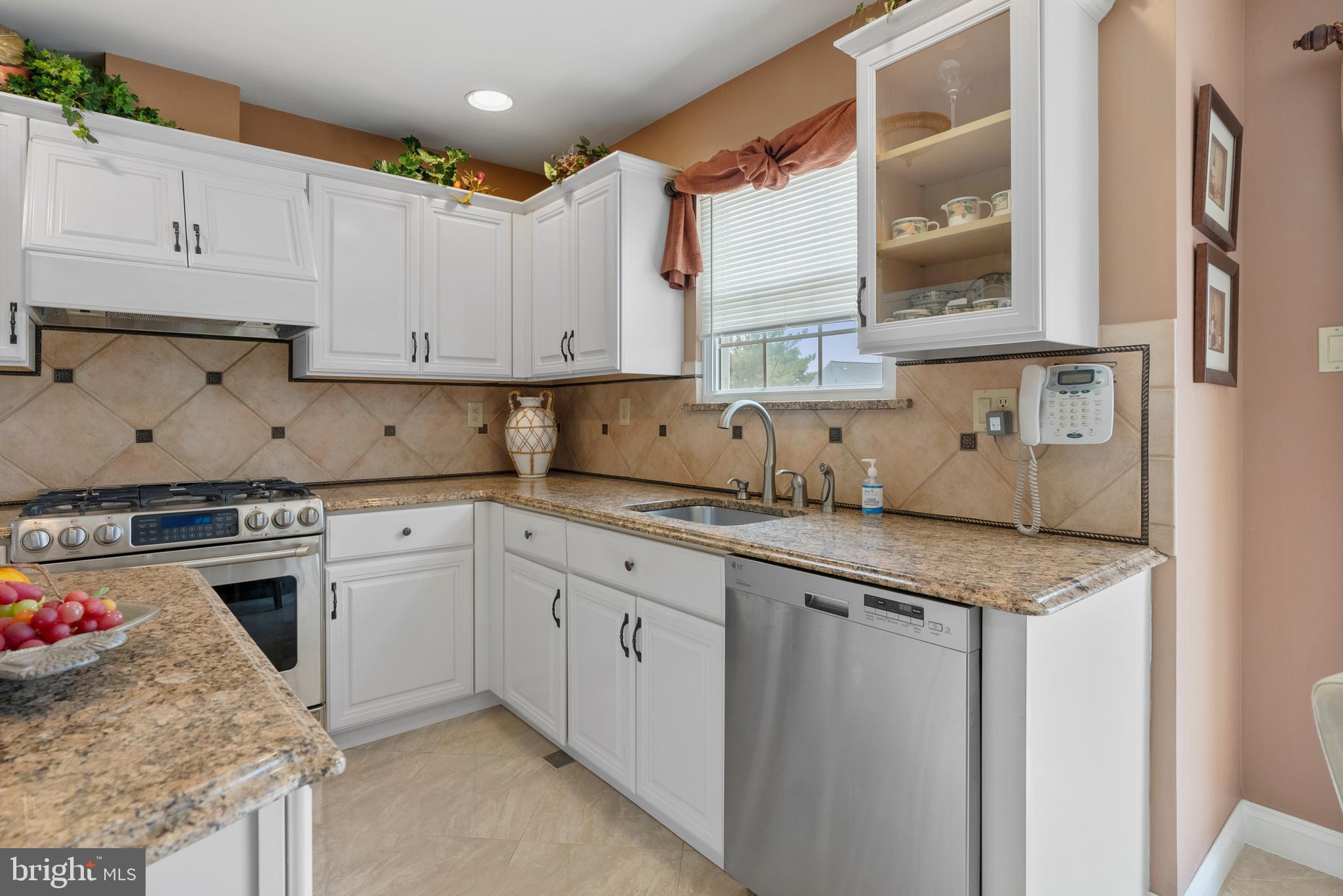 MONTGOMERY OAKS - Residential