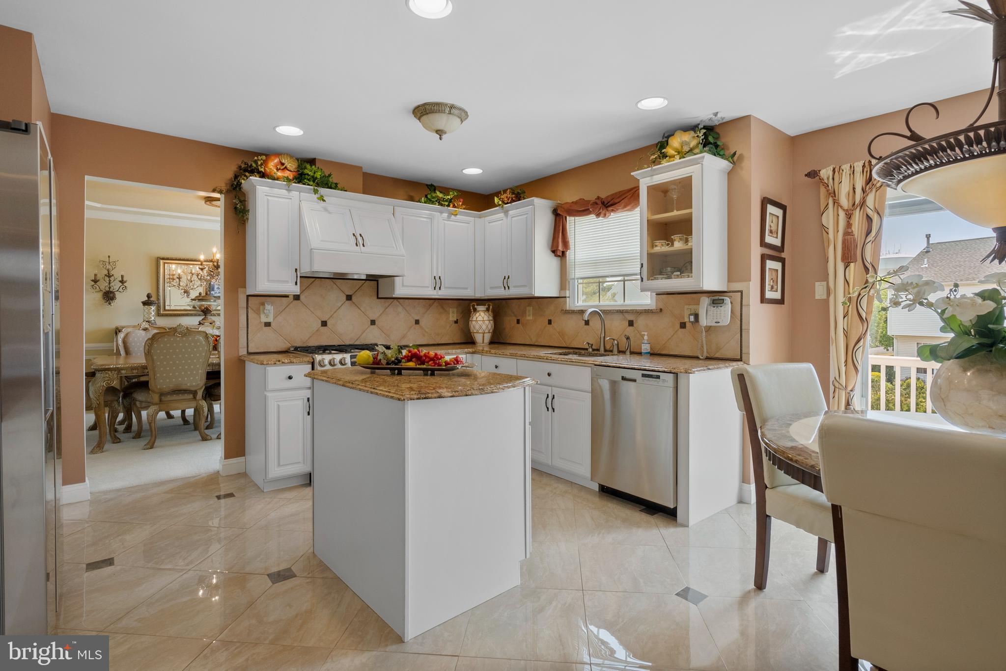 MONTGOMERY OAKS - Residential