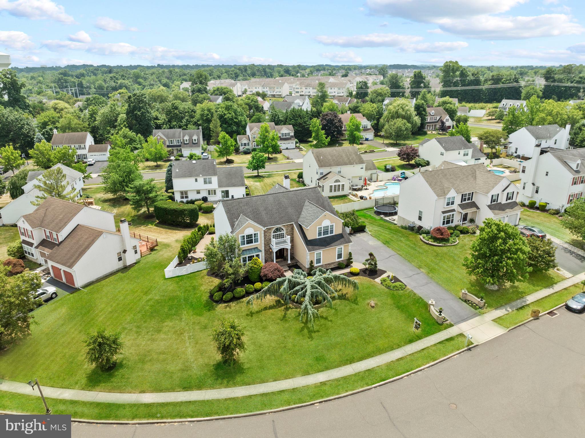 MONTGOMERY OAKS - Residential