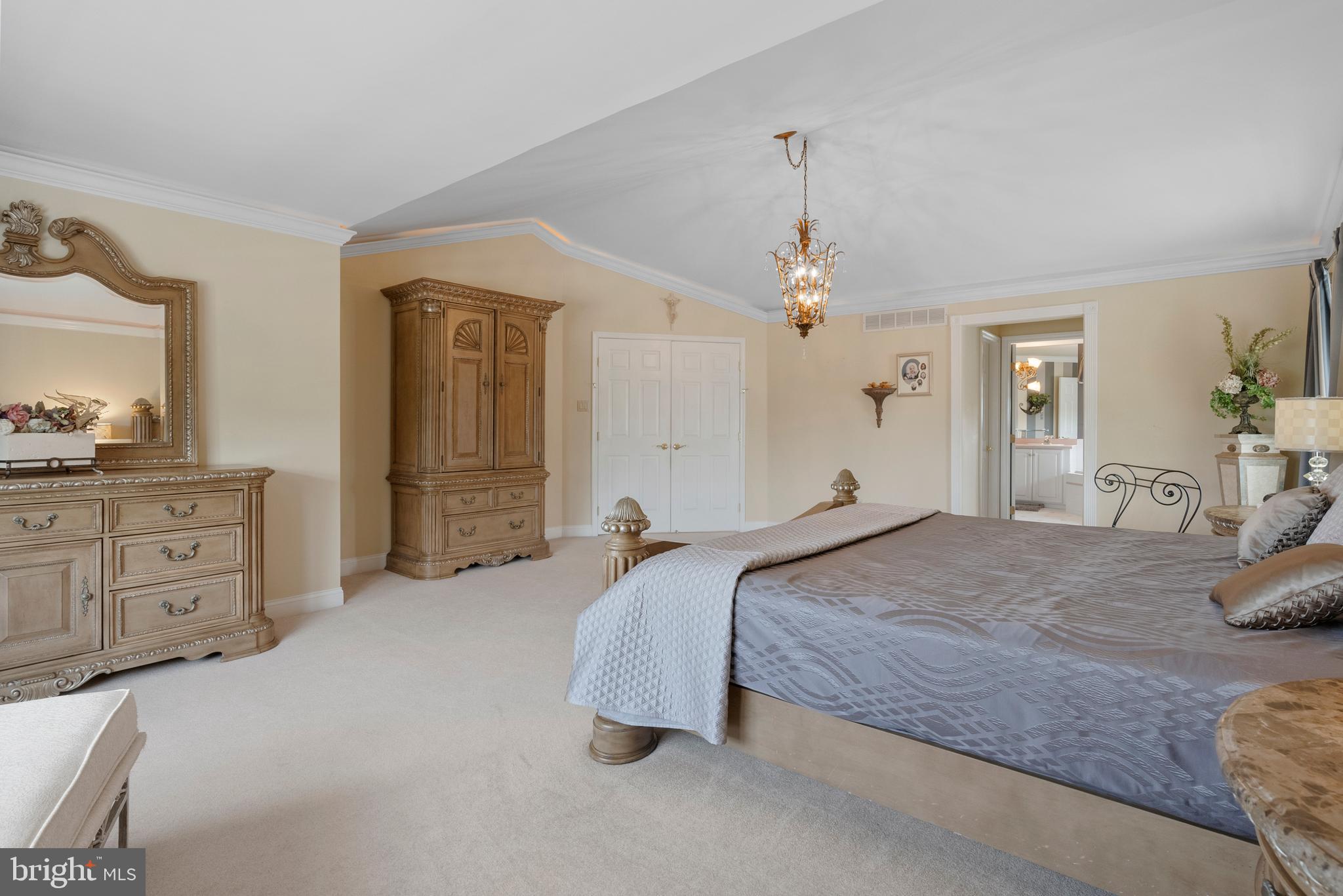 MONTGOMERY OAKS - Residential