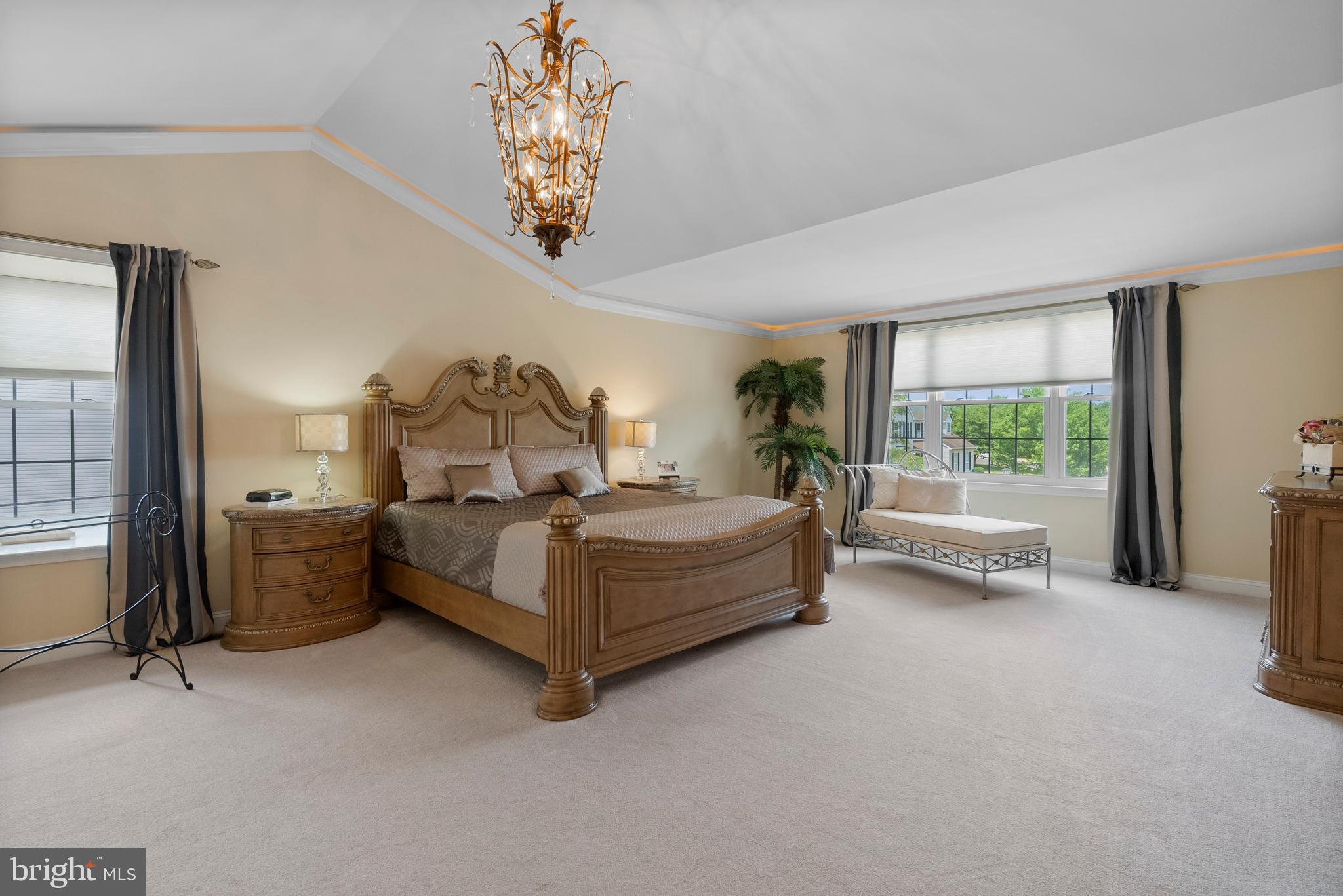 MONTGOMERY OAKS - Residential