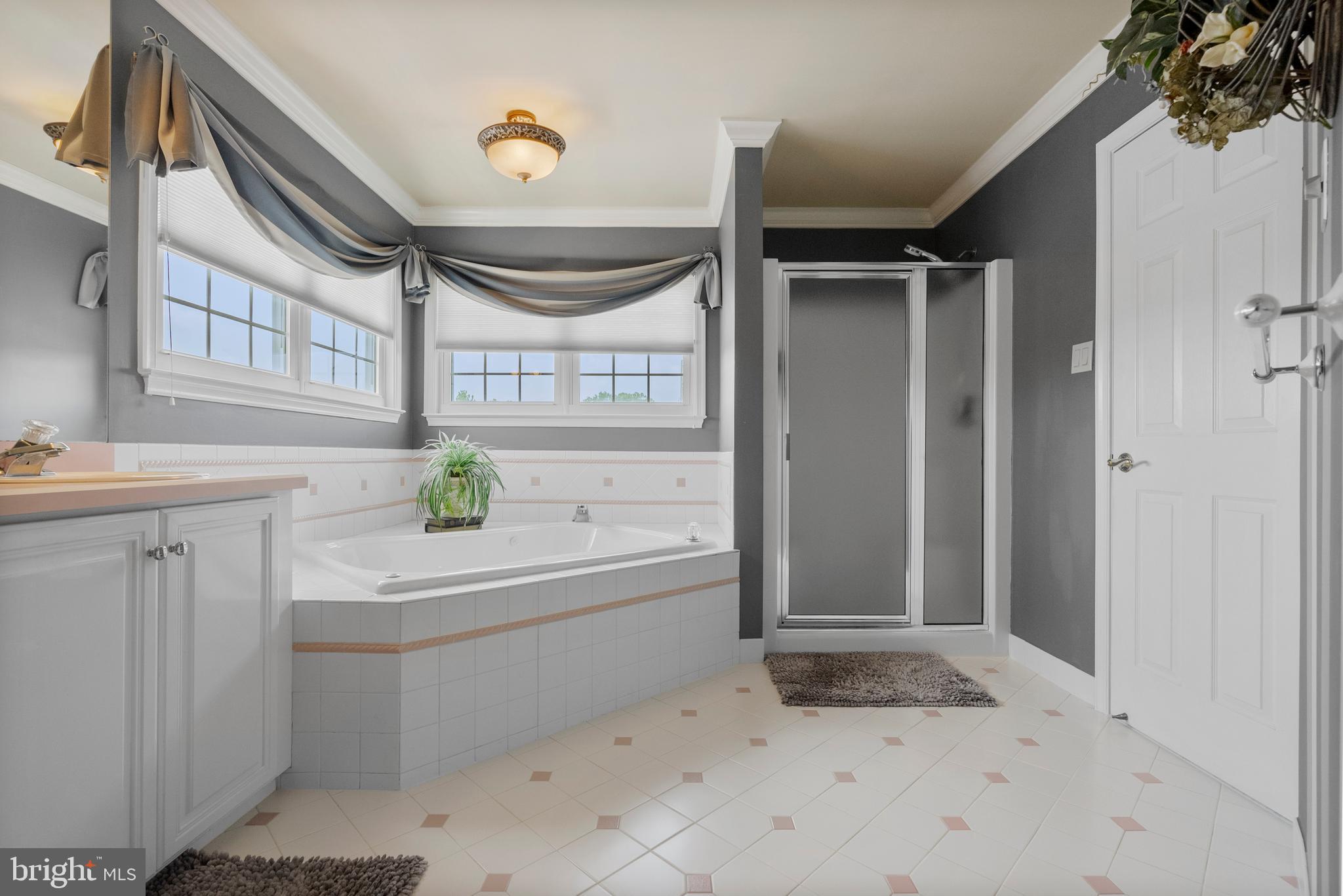 MONTGOMERY OAKS - Residential