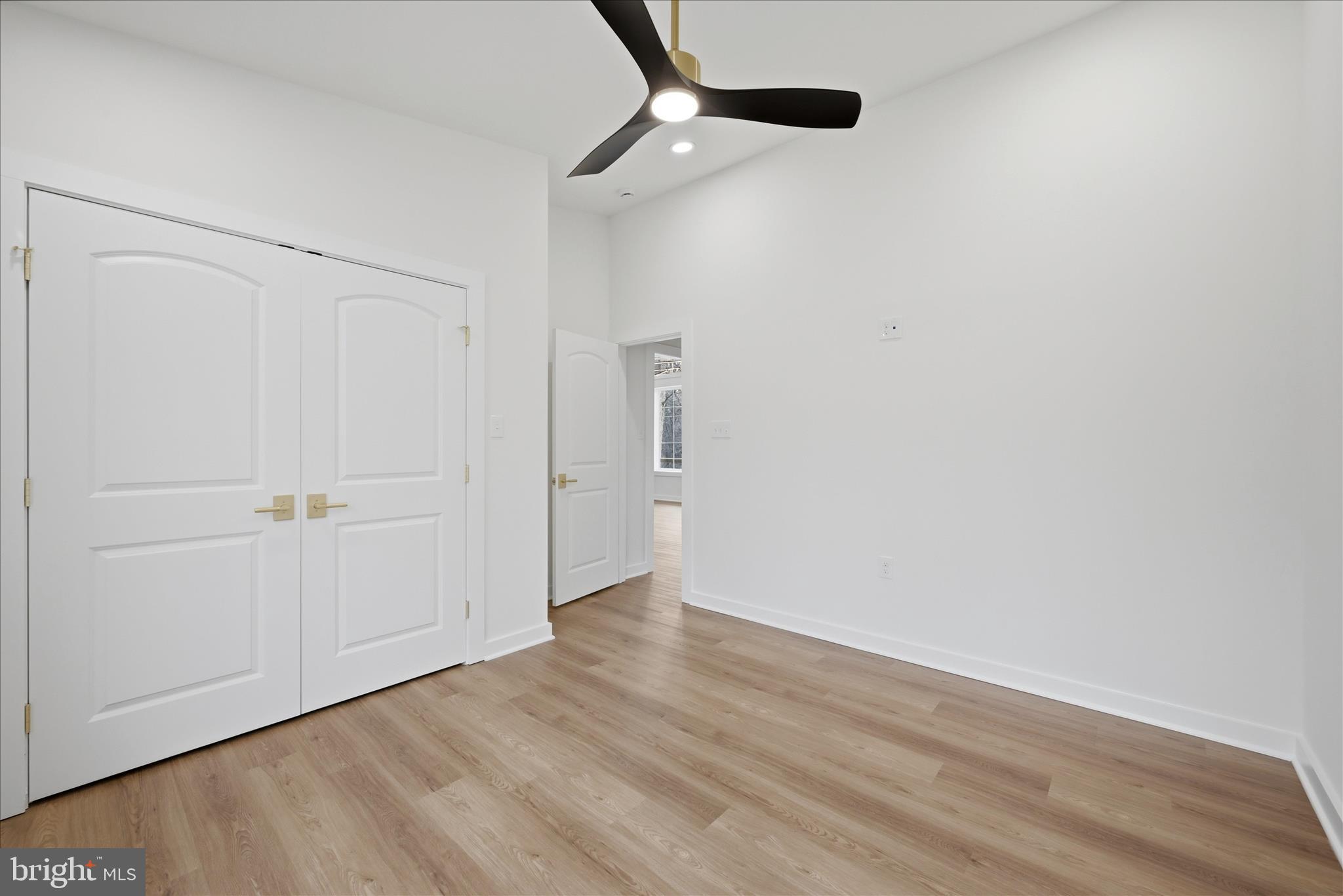 RIVER VIEW PARK - Residential