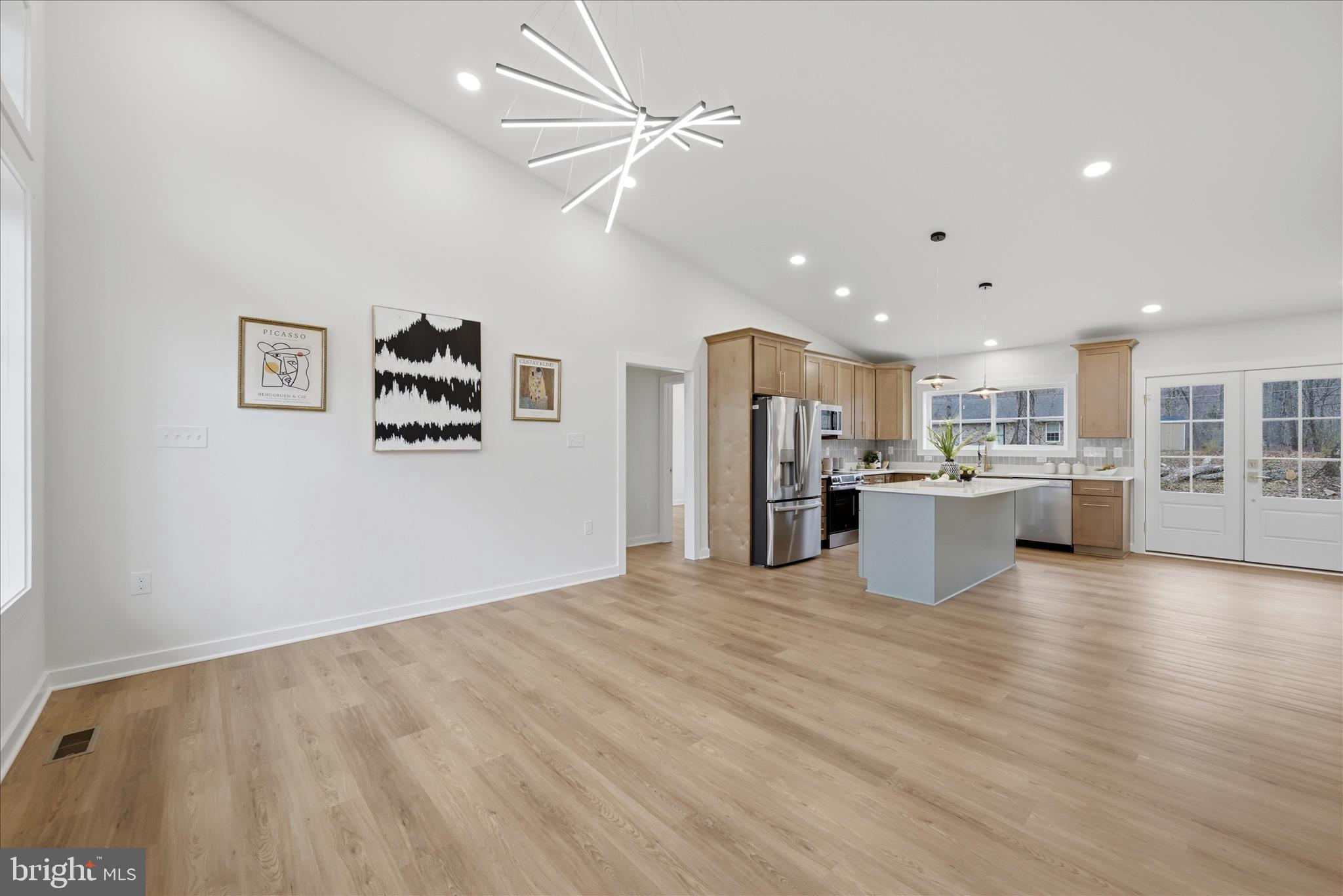 RIVER VIEW PARK - Residential